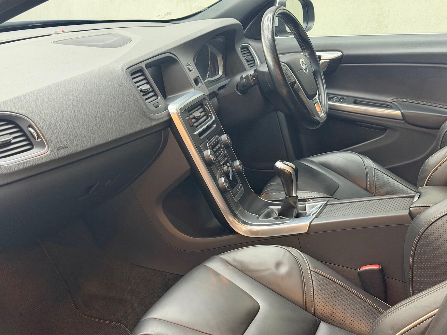 Used Volvo V60 2016 for sale - 78171036: Photo 18