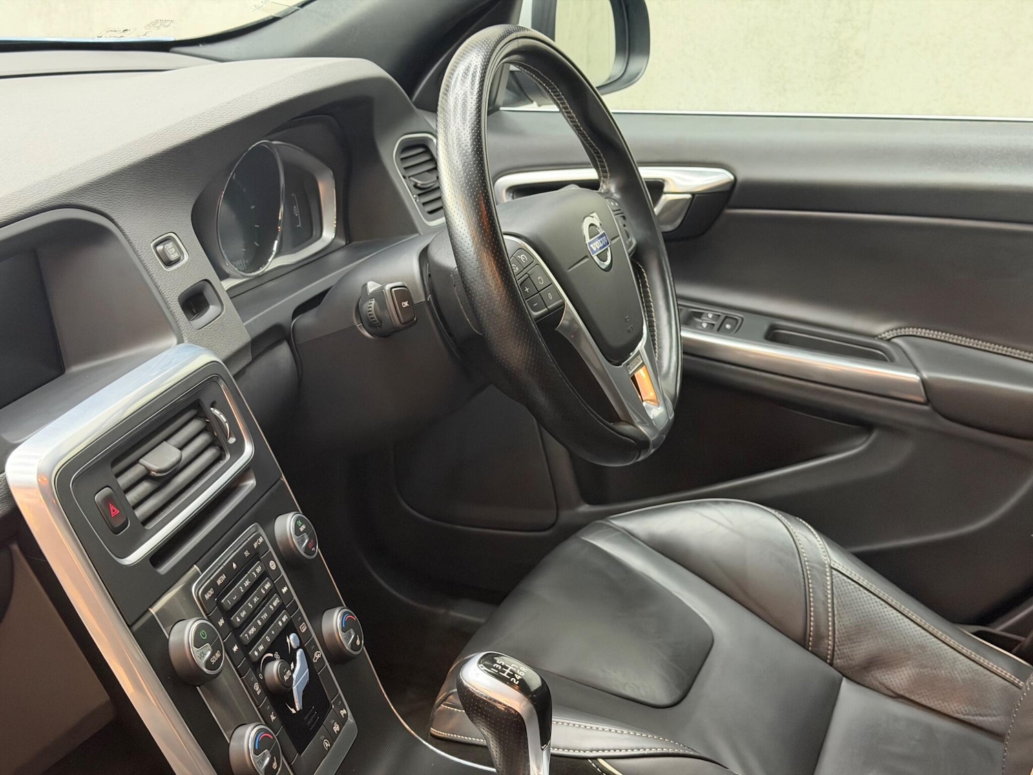 Used Volvo V60 2016 for sale - 78171036: Photo 19