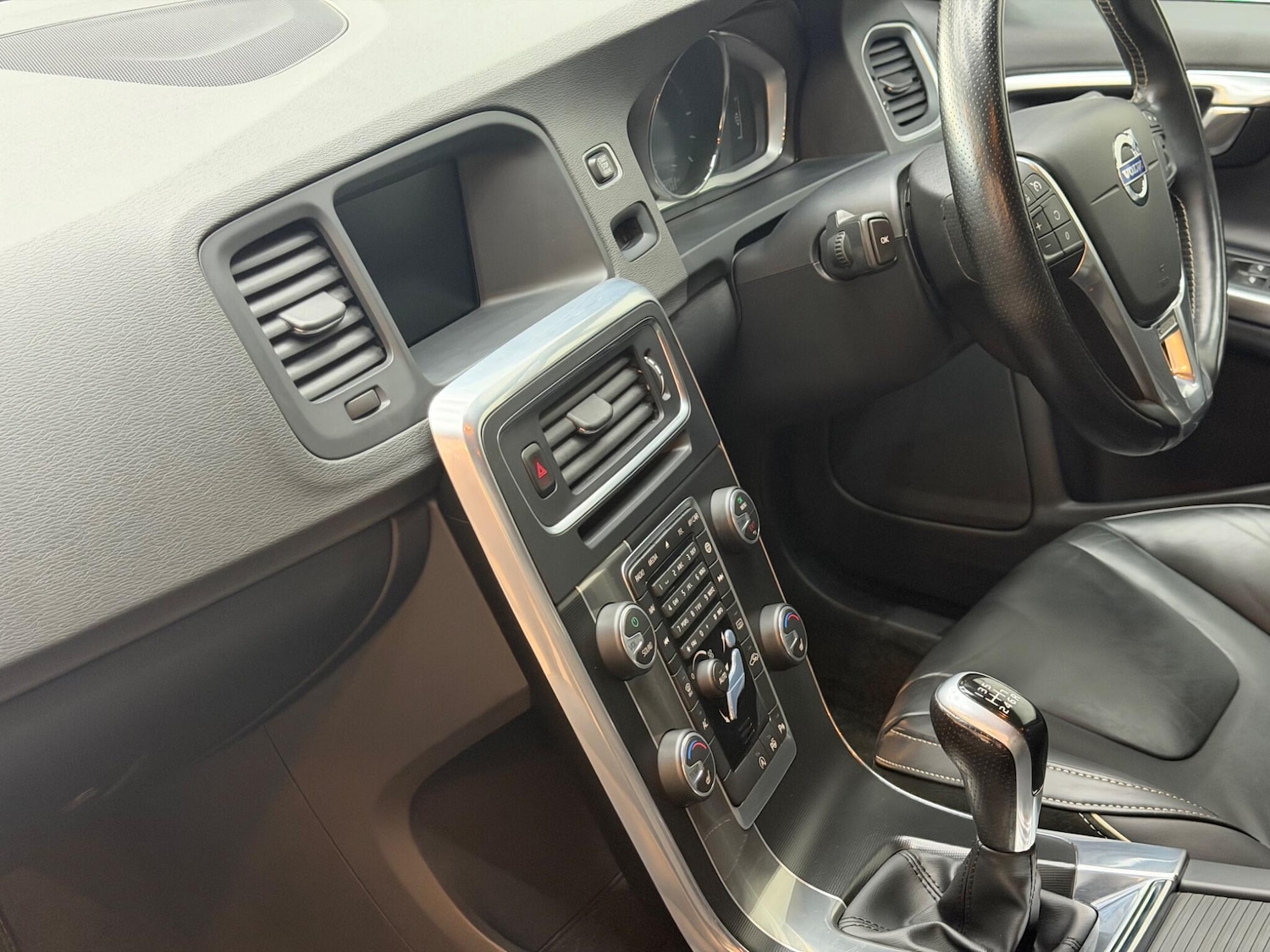 Used Volvo V60 2016 for sale - 78171036: Photo 20