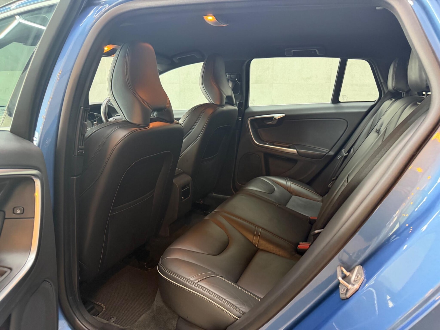 Used Volvo V60 2016 for sale - 78171036: Photo 27