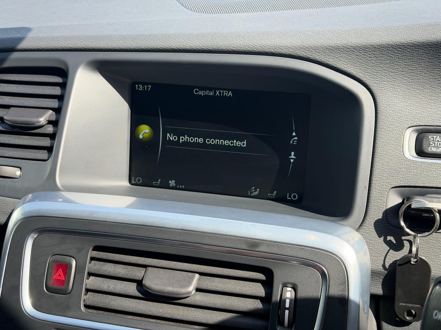 Used Volvo V60 2016 for sale - 78171036: Photo 39