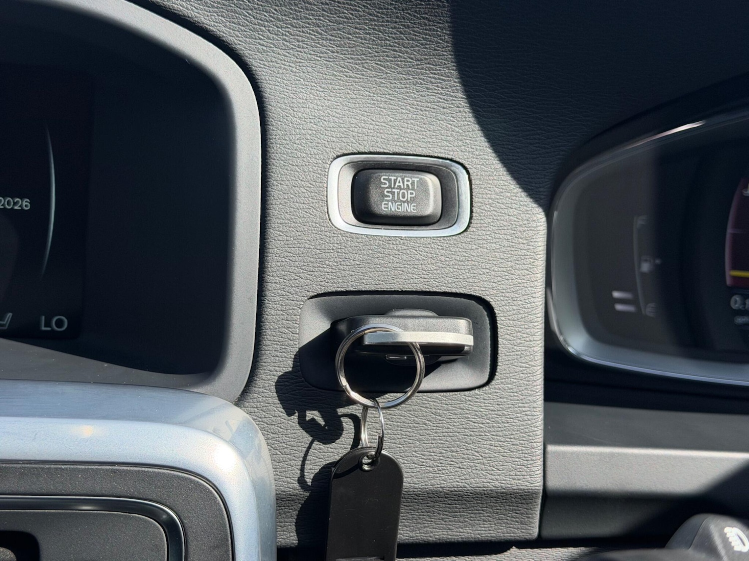 Used Volvo V60 2016 for sale - 78171036: Photo 5