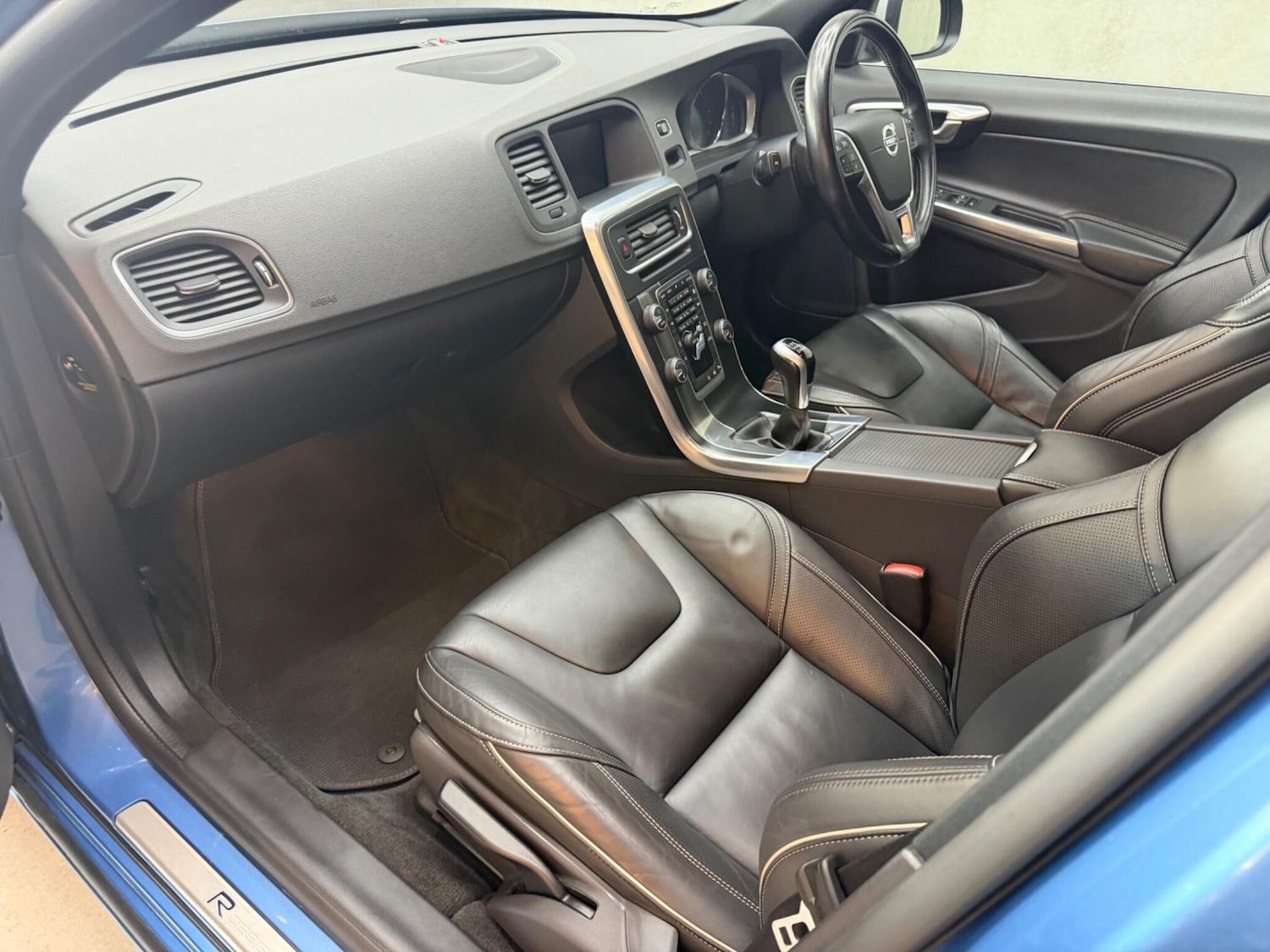 Used Volvo V60 2016 for sale - 78171036: Photo 50