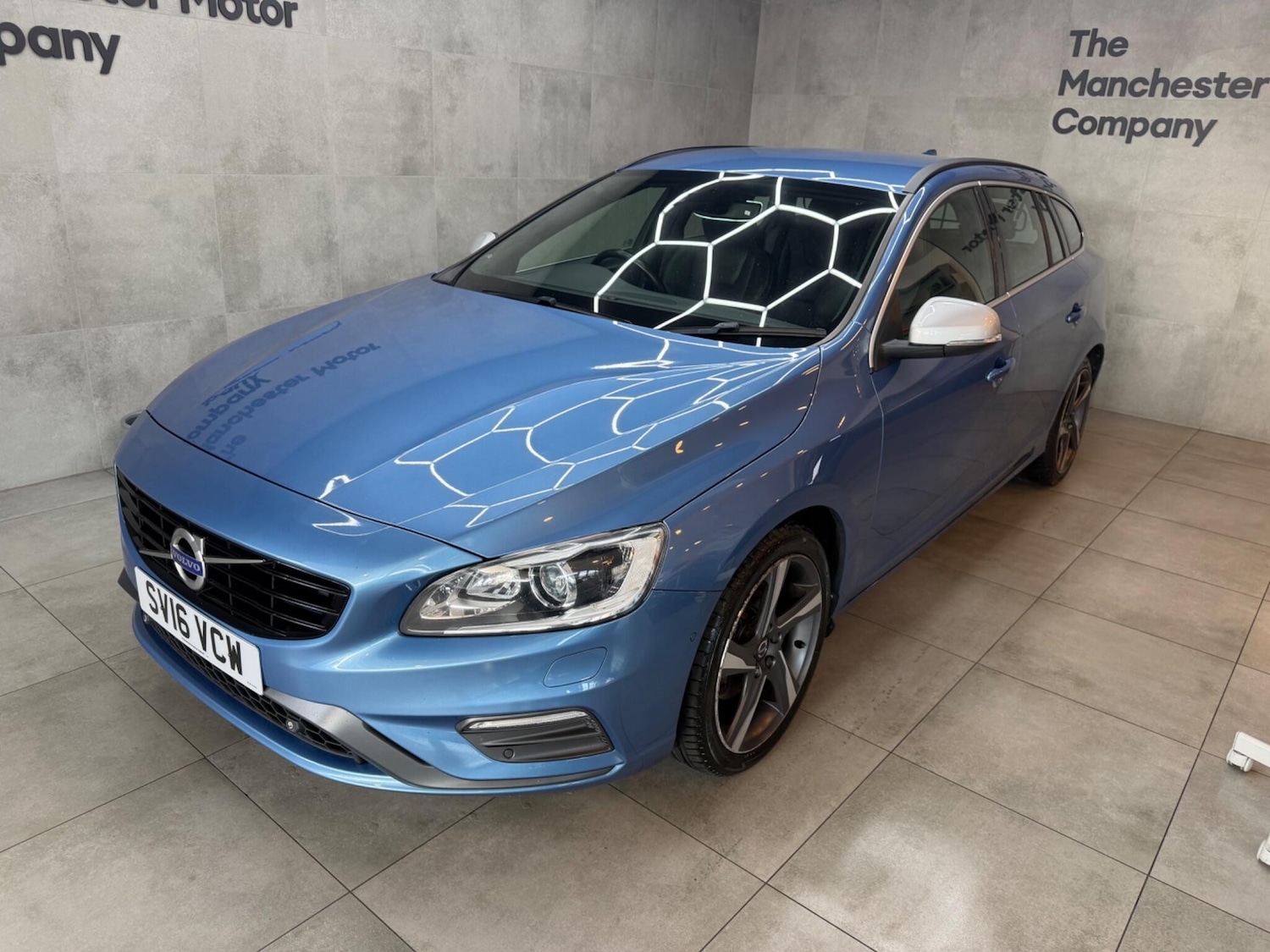 Used Volvo V60 2016 for sale - 78171036: Photo 6