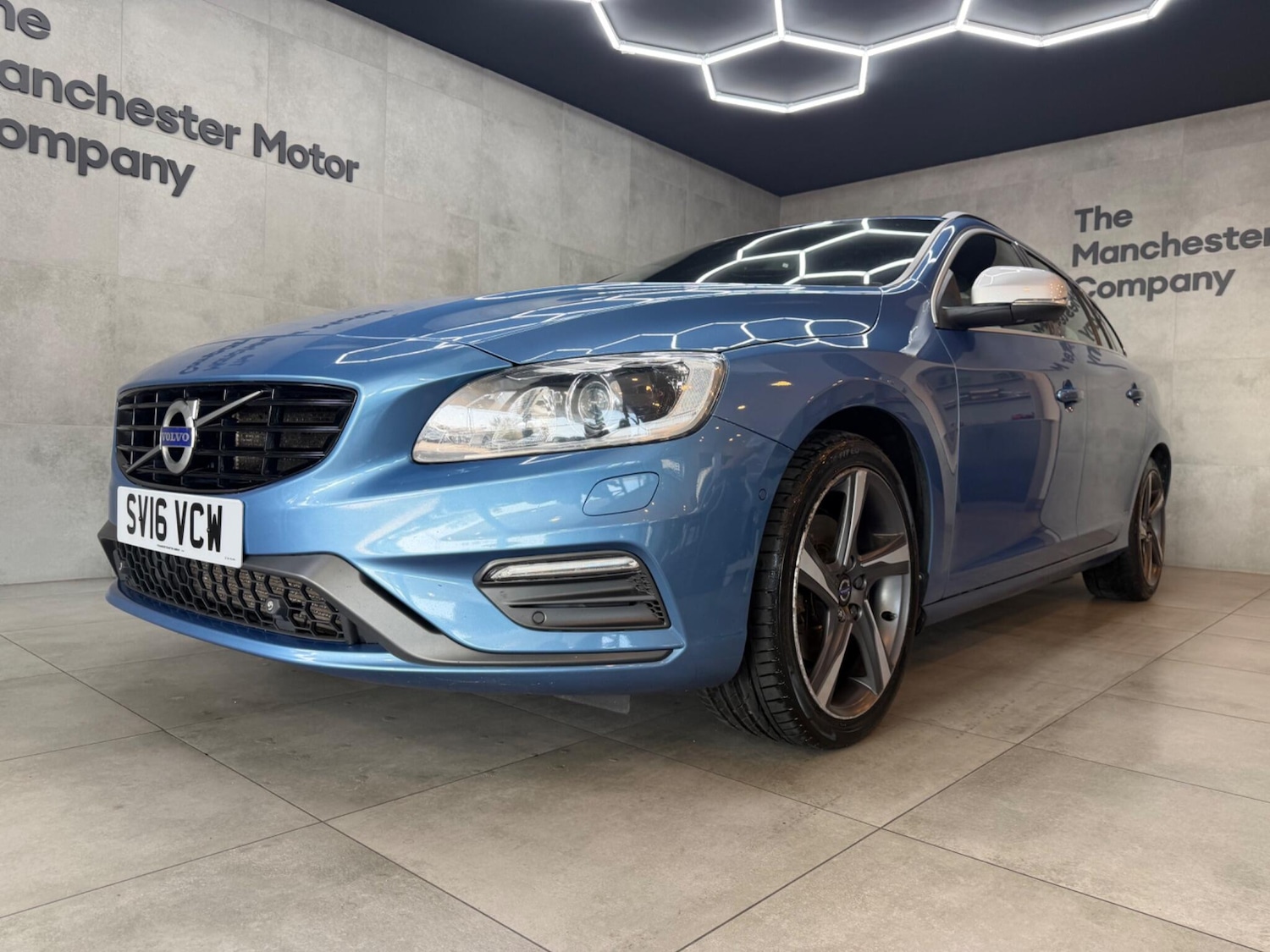 Used Volvo V60 2016 for sale - 78171036: Photo 8