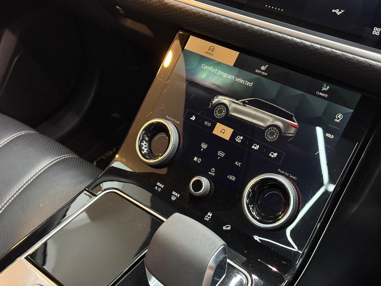 Used Land Rover Range Rover Velar 2021 for sale - 76742716: Photo 25