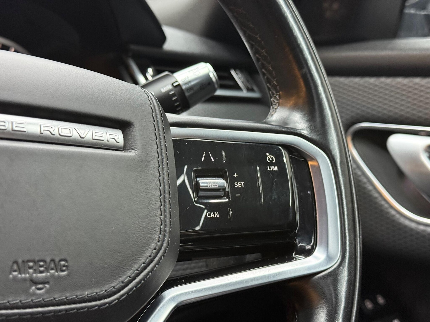 Used Land Rover Range Rover Velar 2021 for sale - 76742716: Photo 27