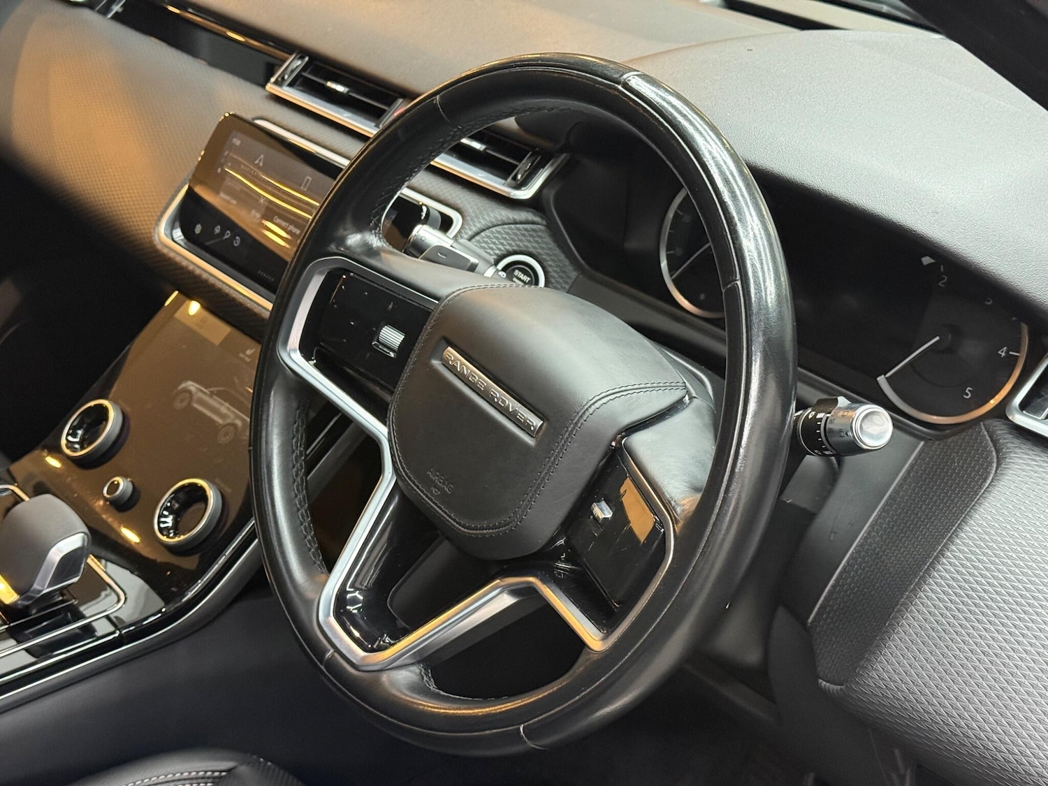 Used Land Rover Range Rover Velar 2021 for sale - 76742716: Photo 39