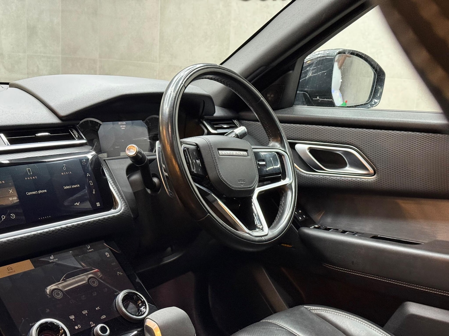Used Land Rover Range Rover Velar 2021 for sale - 76742716: Photo 8