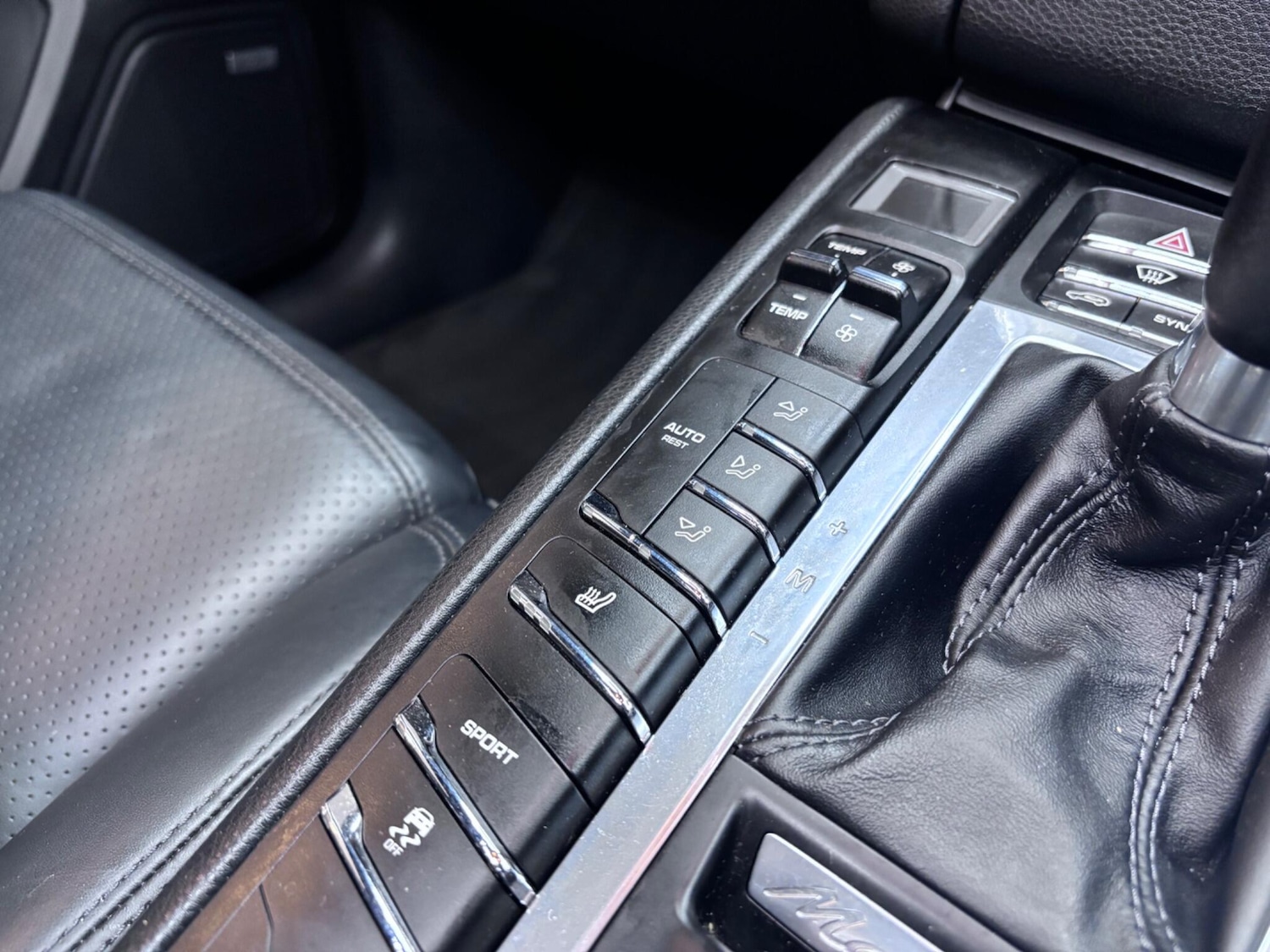 Used Porsche Macan 2016 for sale - 76336177: Photo 64