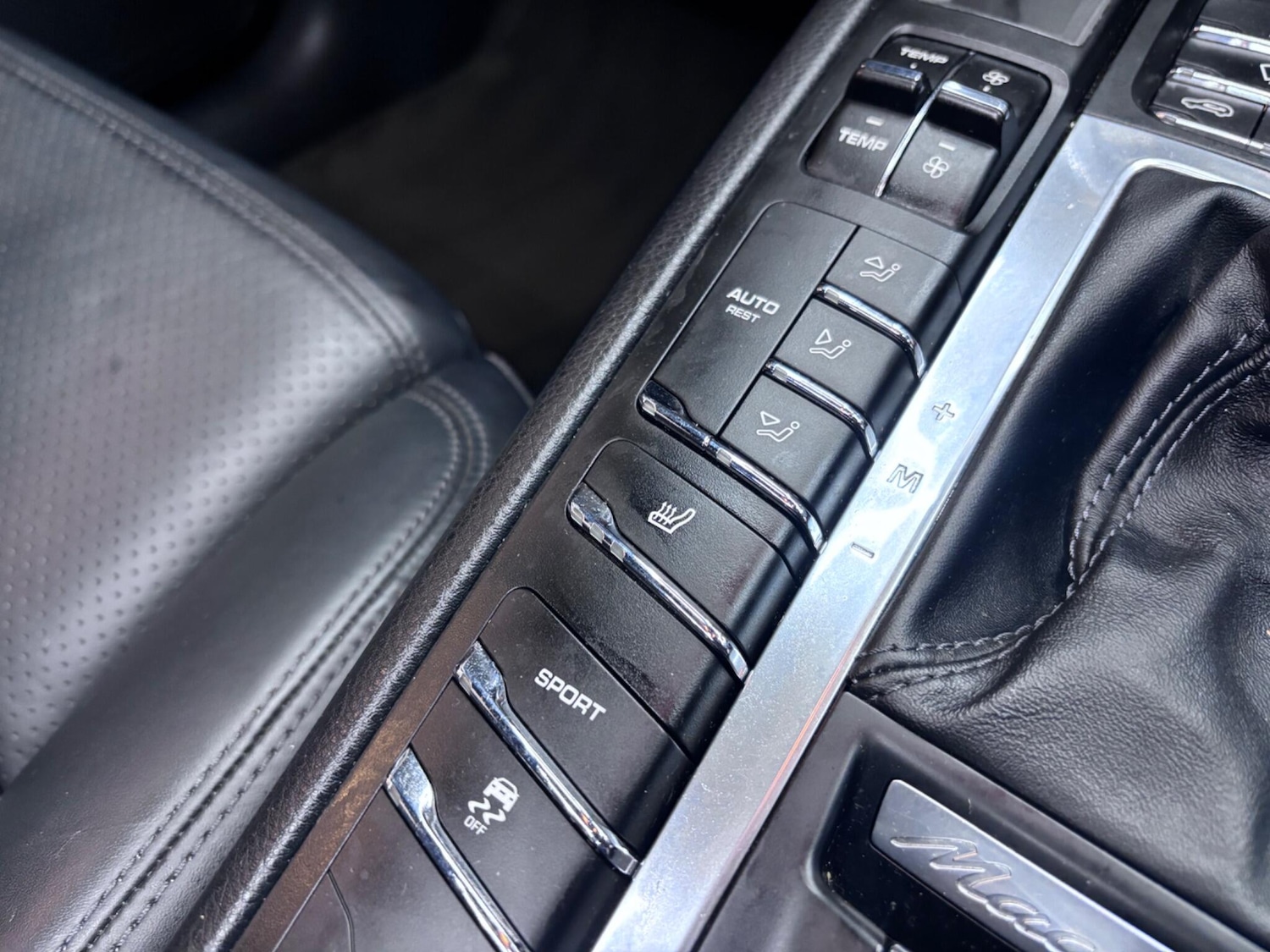 Used Porsche Macan 2016 for sale - 76336177: Photo 73