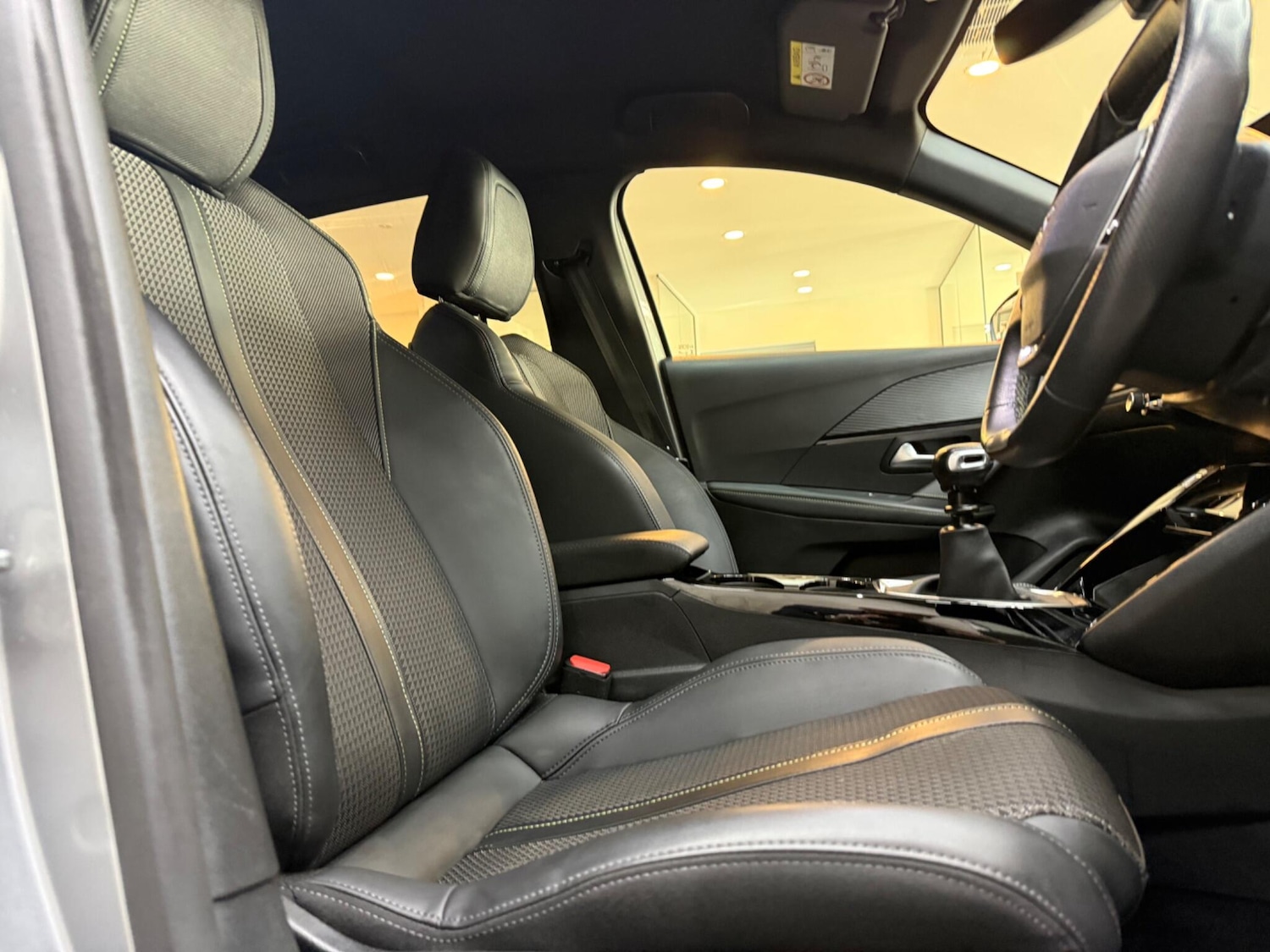 Used Peugeot 208 2023 for sale - 77021270: Photo 16