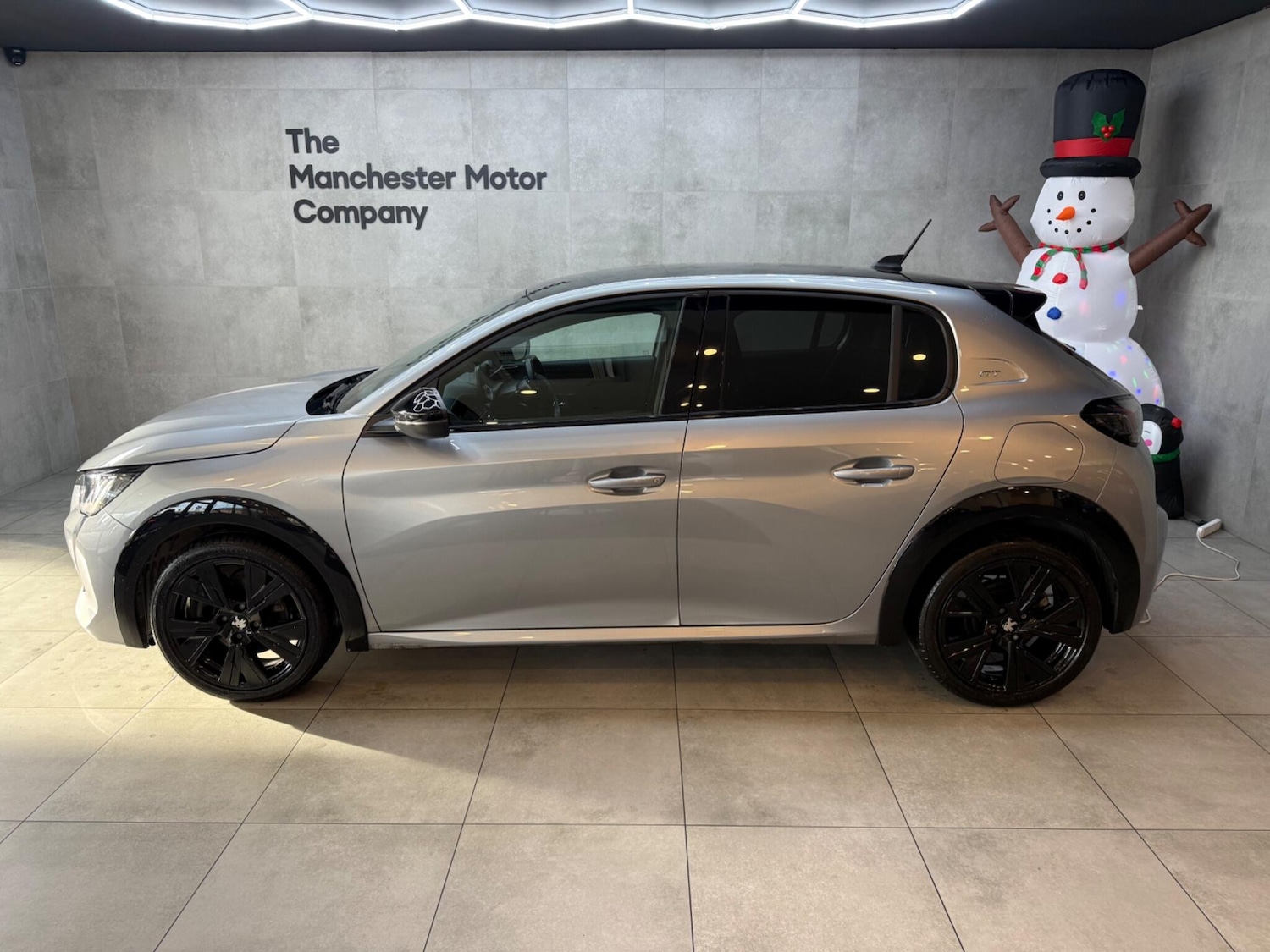 Used Peugeot 208 2023 for sale - 77021270: Photo 2