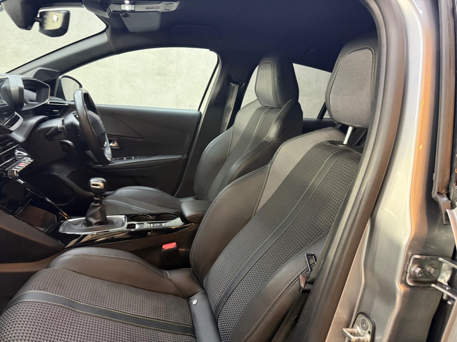 Used Peugeot 208 2023 for sale - 77021270: Photo 42