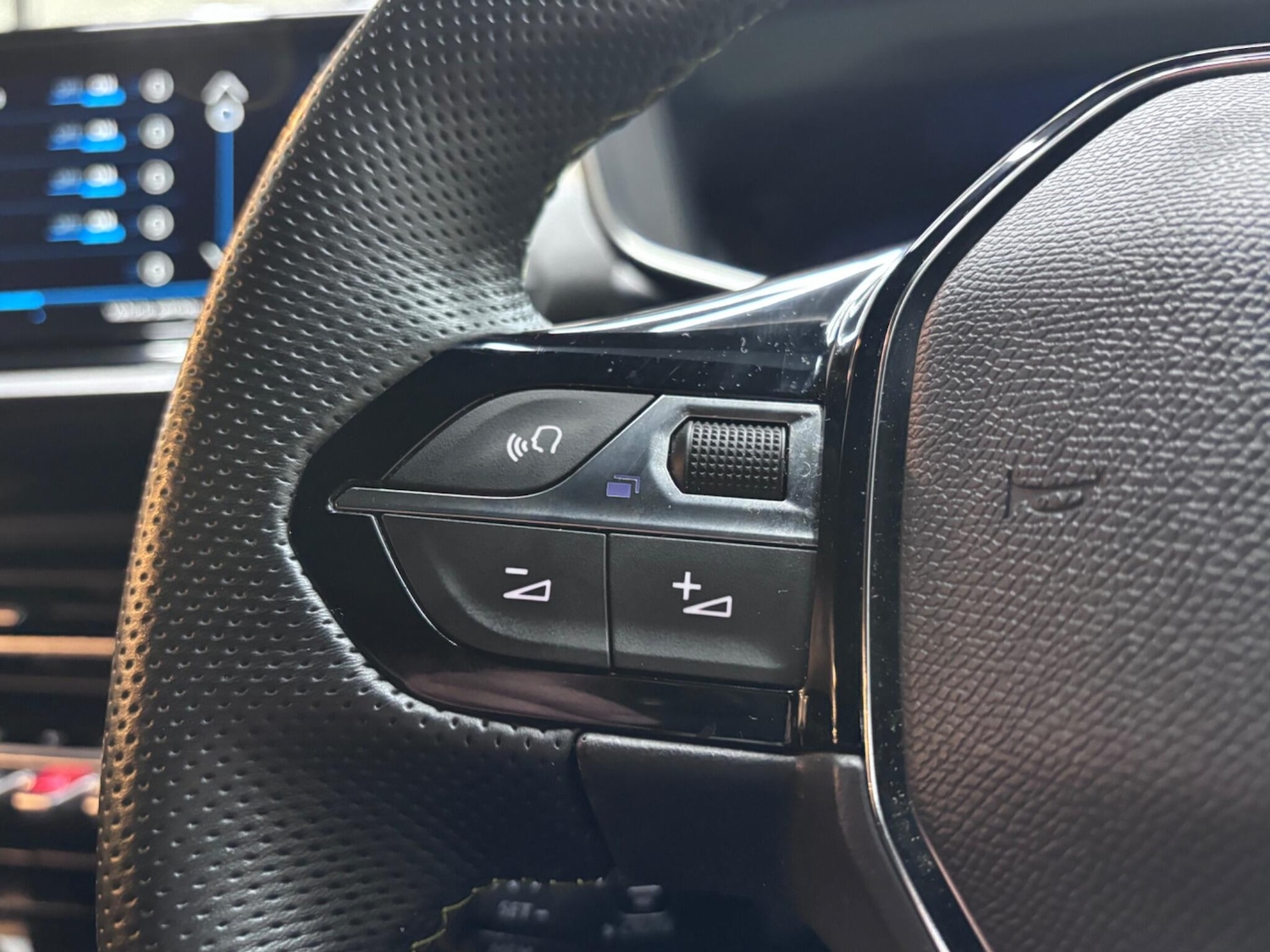 Used Peugeot 208 for sale - 77242642: Photo 36