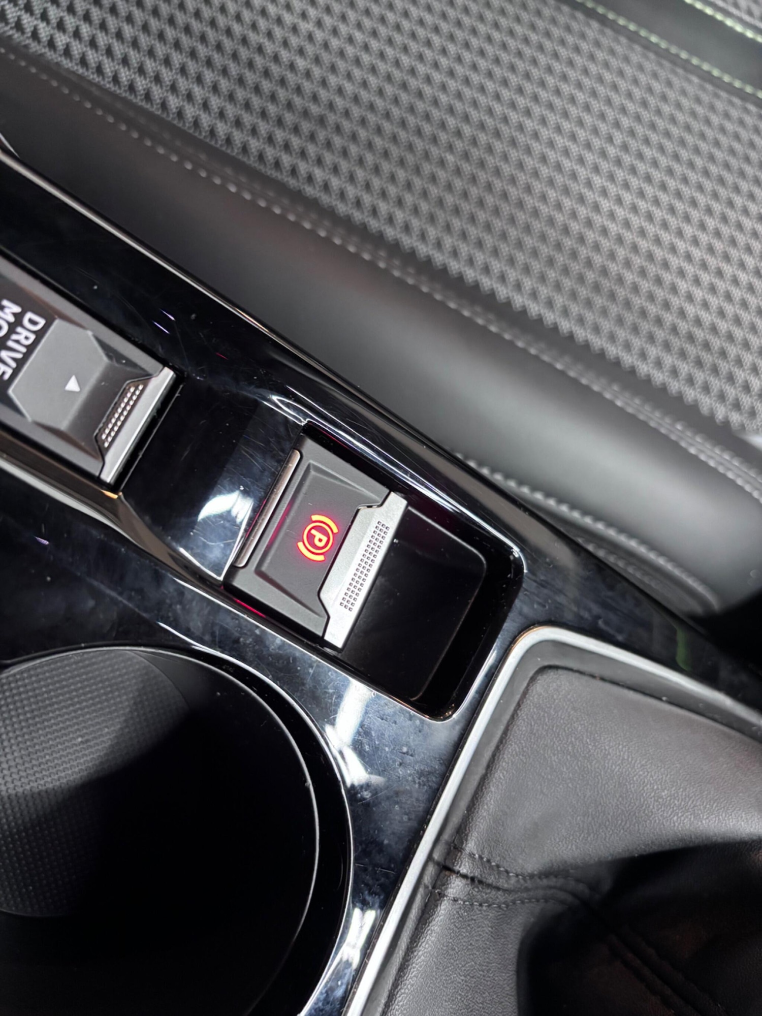 Used Peugeot 208 for sale - 77242642: Photo 37