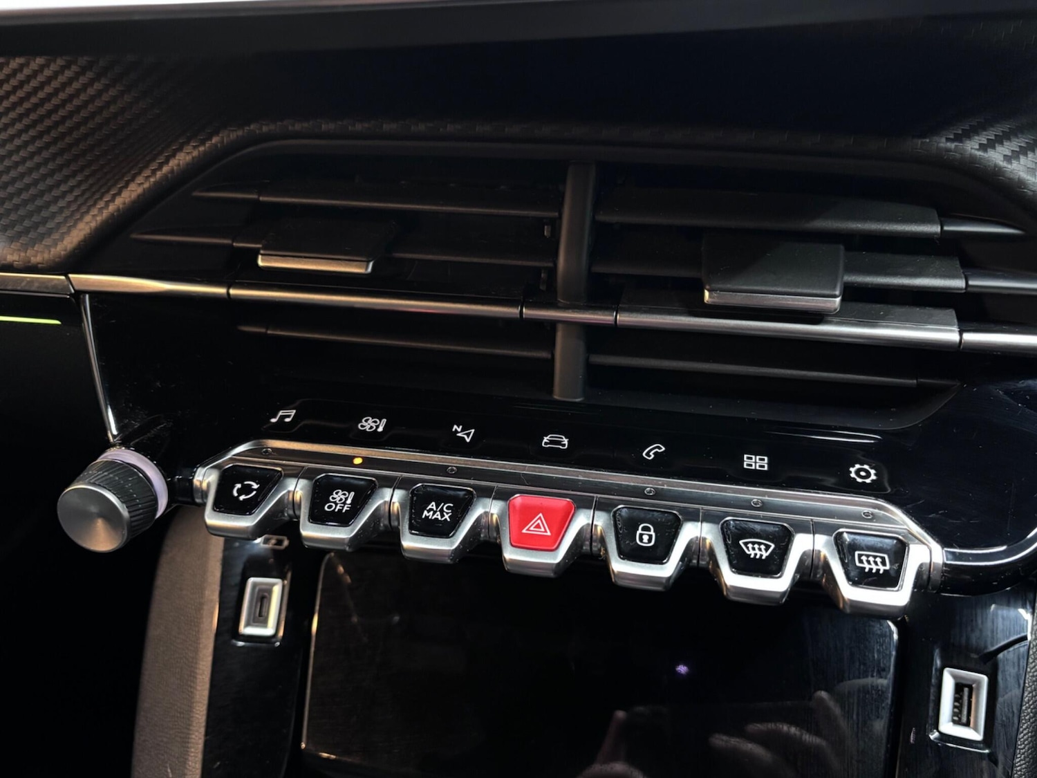 Used Peugeot 208 for sale - 77242642: Photo 43