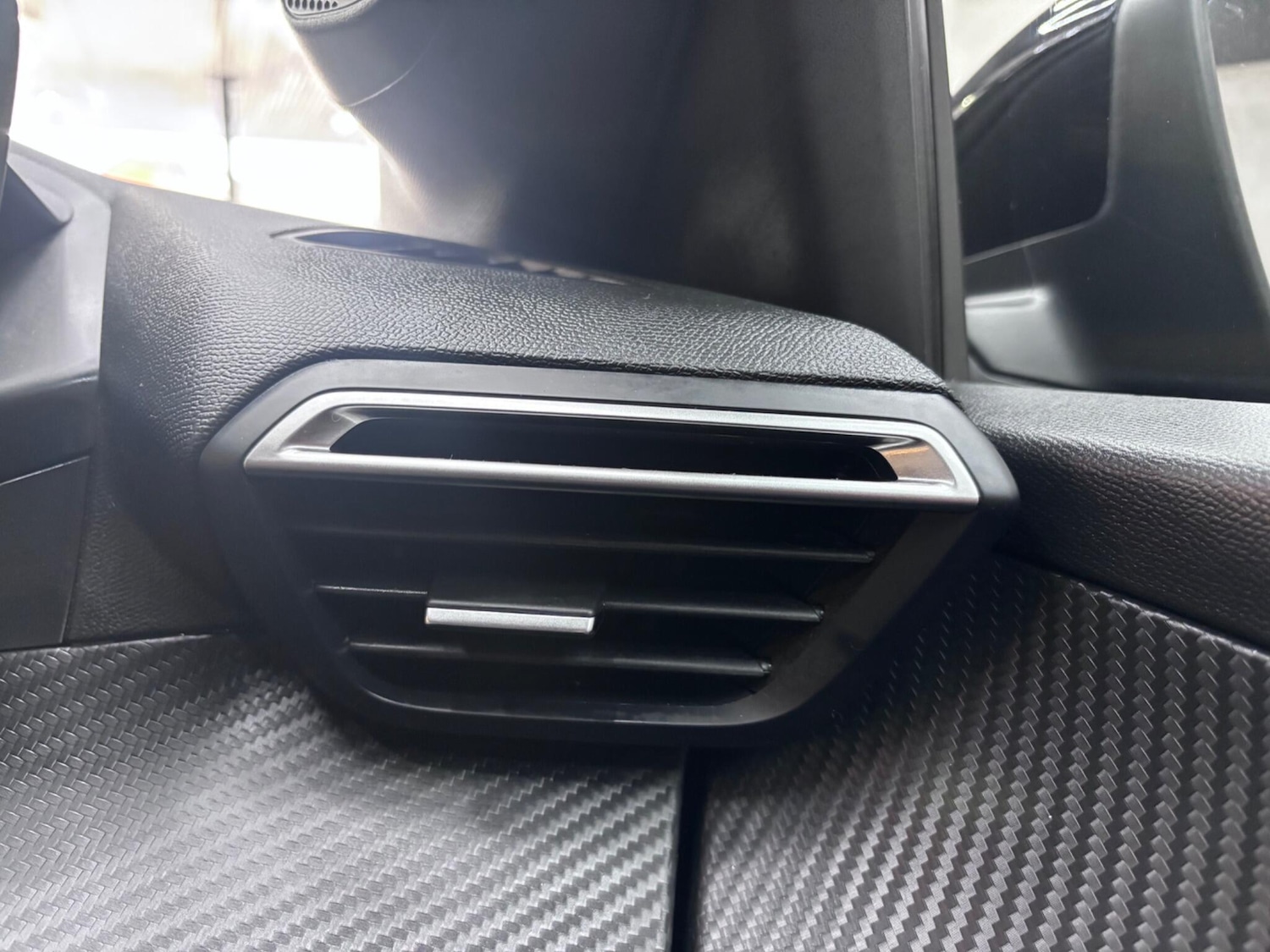 Used Peugeot 208 2023 for sale - 76381288: Photo 61