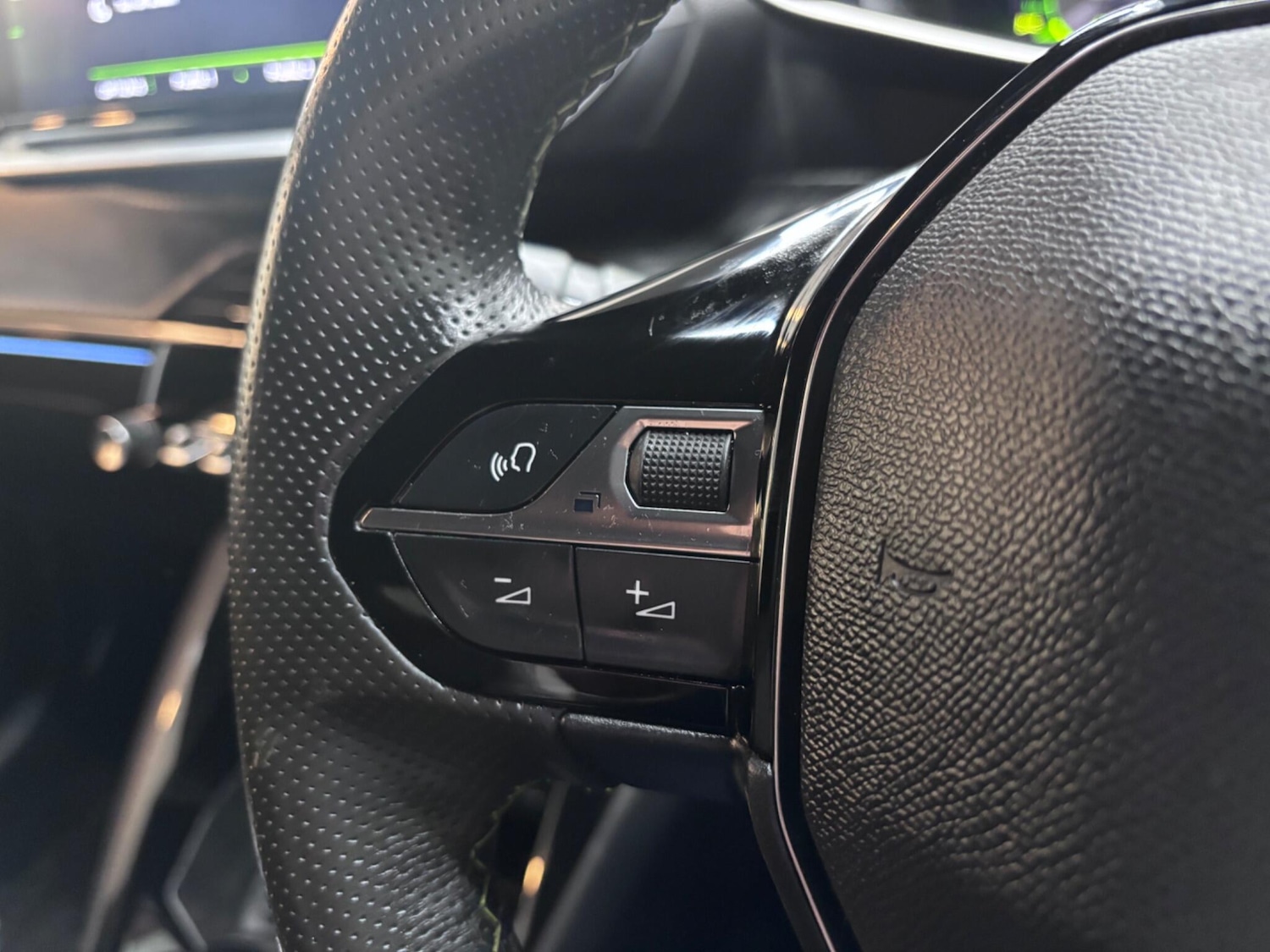 Used Peugeot 208 2023 for sale - 76381288: Photo 87