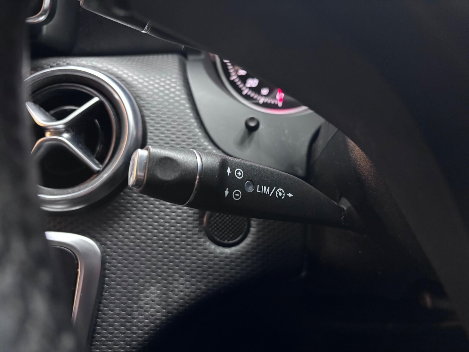 Used Mercedes-Benz A-Class for sale - 77550762: Photo 36