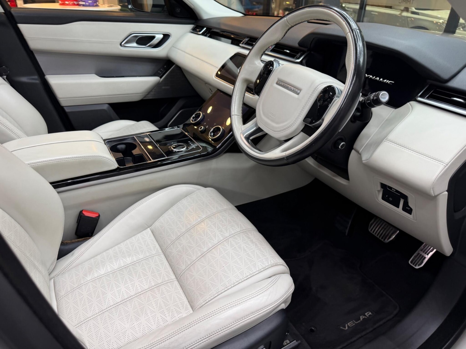 Used Land Rover Range Rover Velar 2017 for sale - 76992985: Photo 16