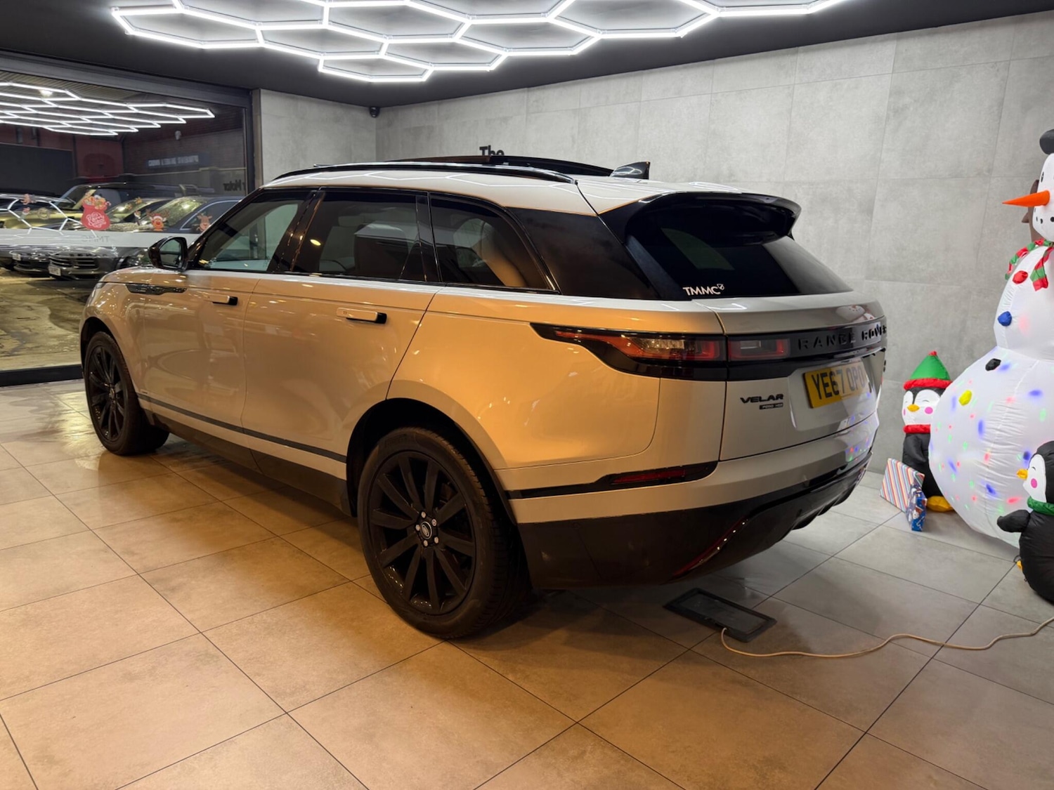 Used Land Rover Range Rover Velar 2017 for sale - 76992985: Photo 3