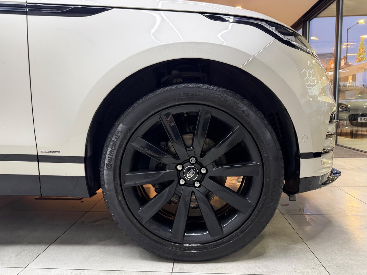 Used Land Rover Range Rover Velar 2017 for sale - 76992985: Photo 31