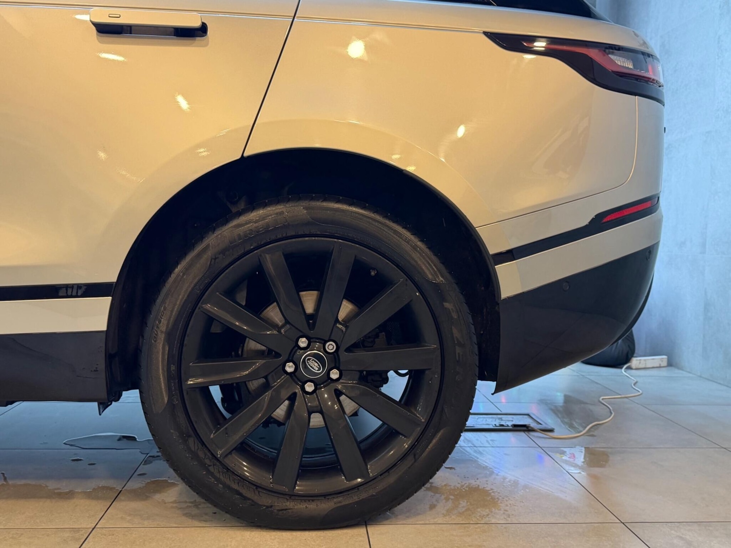 Used Land Rover Range Rover Velar 2017 for sale - 76992985: Photo 33