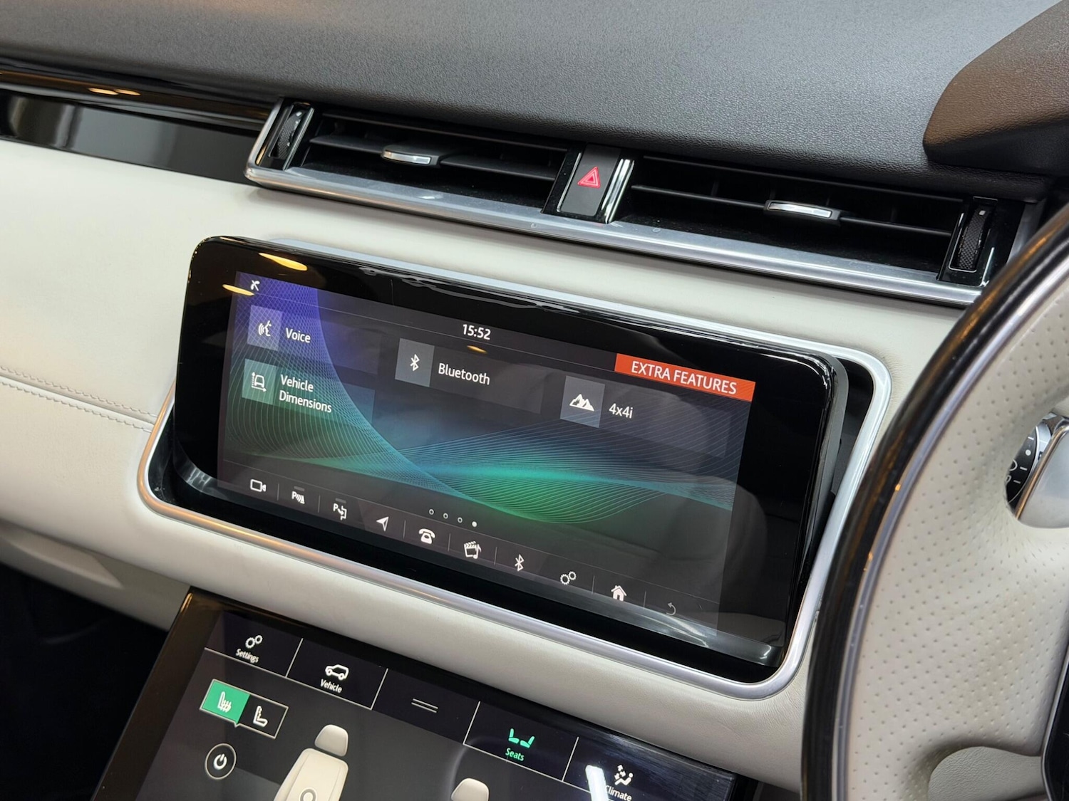 Used Land Rover Range Rover Velar 2017 for sale - 76992985: Photo 37