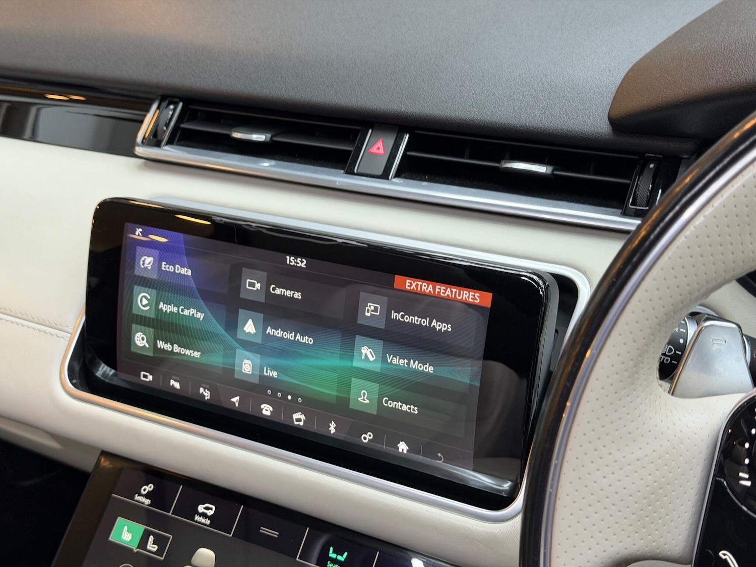 Used Land Rover Range Rover Velar 2017 for sale - 76992985: Photo 38