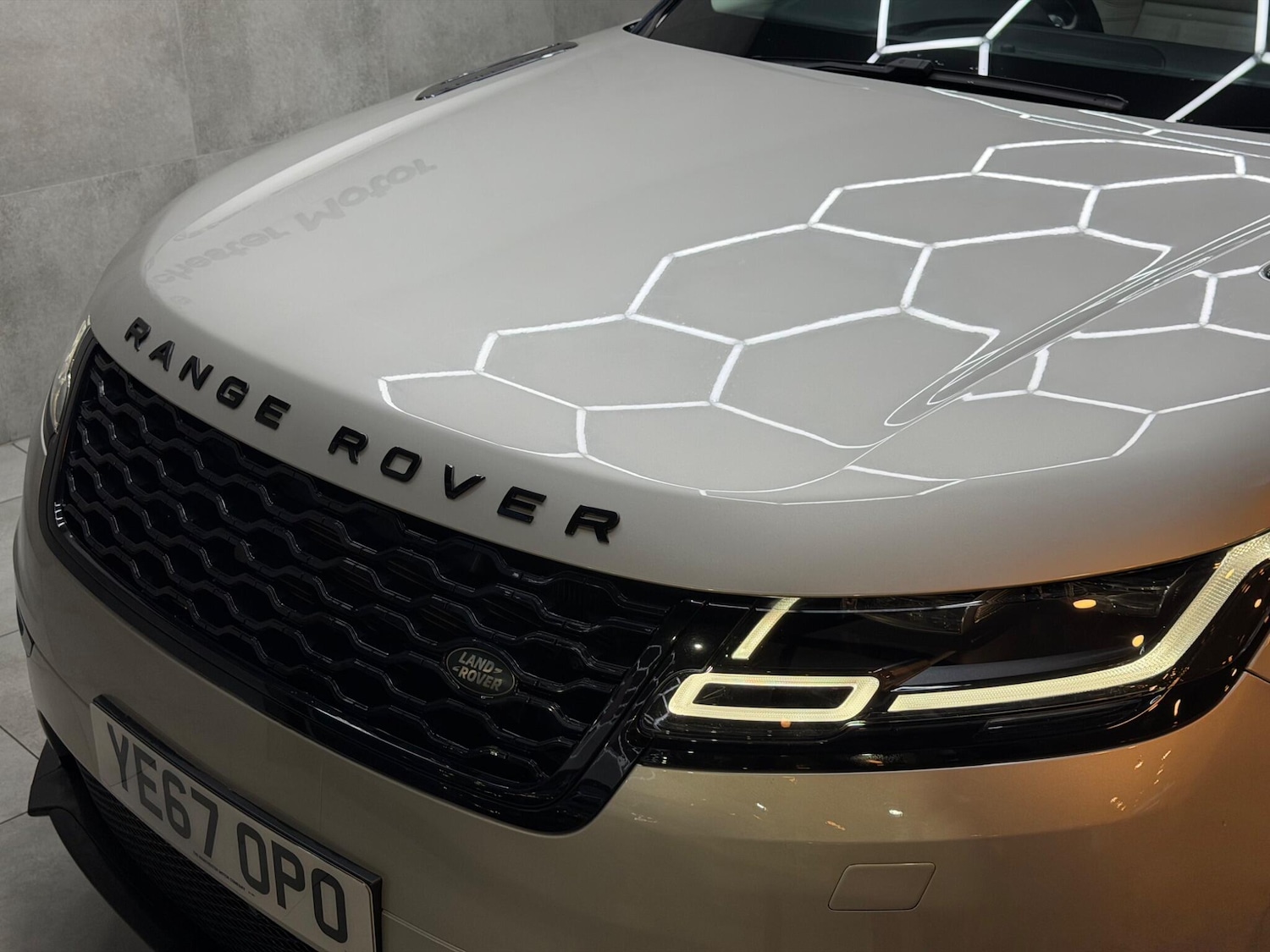 Used Land Rover Range Rover Velar 2017 for sale - 76992985: Photo 52