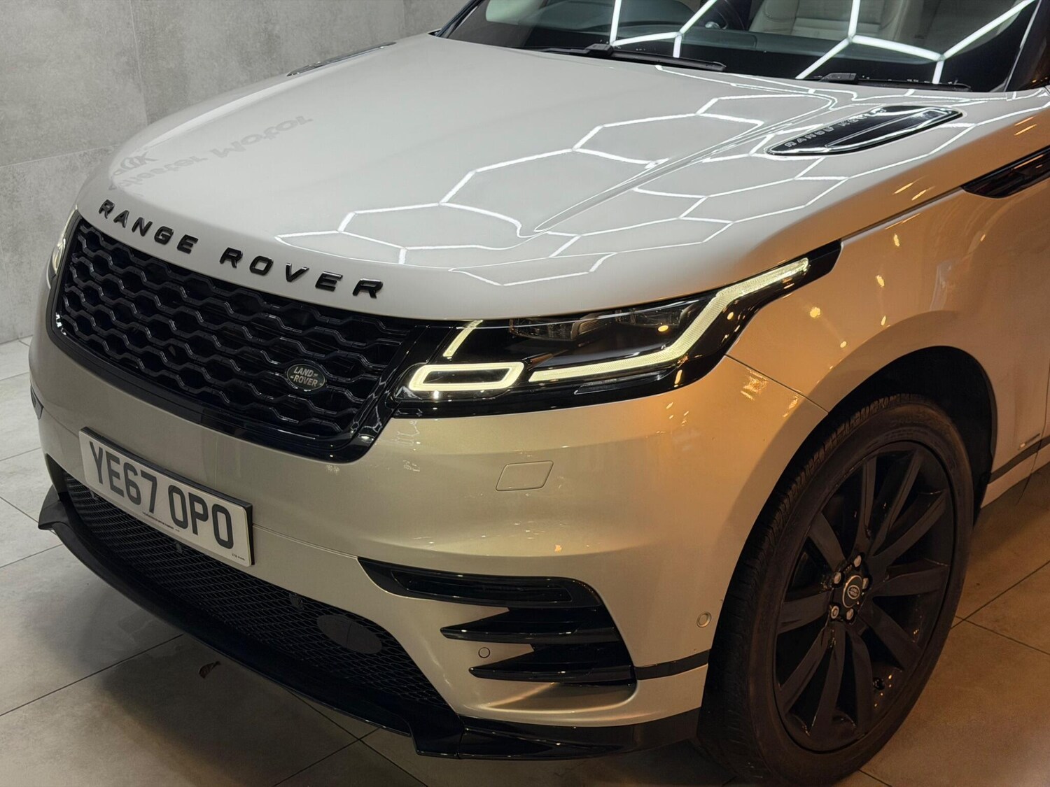 Used Land Rover Range Rover Velar 2017 for sale - 76992985: Photo 53
