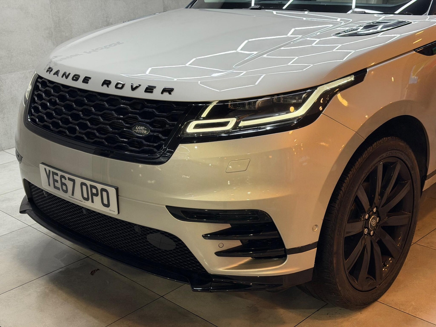 Used Land Rover Range Rover Velar 2017 for sale - 76992985: Photo 54