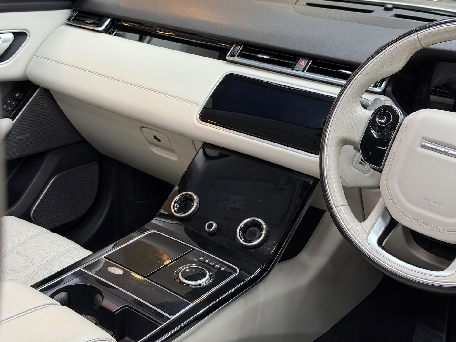 Used Land Rover Range Rover Velar 2017 for sale - 76992985: Photo 58