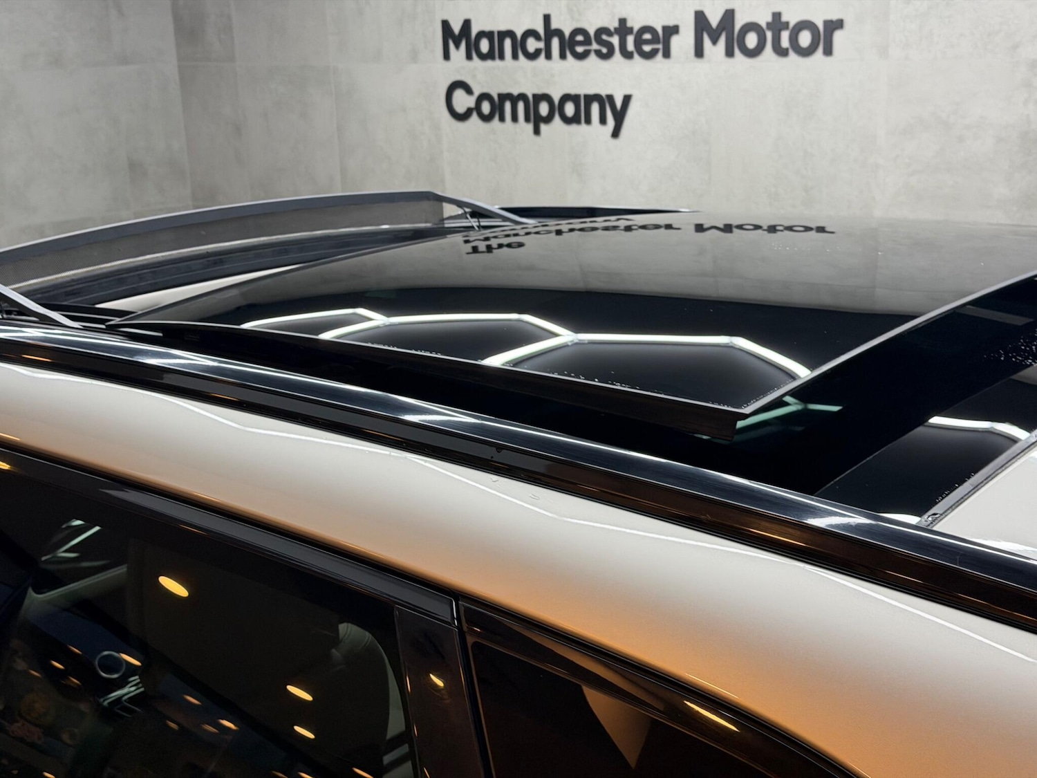 Used Land Rover Range Rover Velar 2017 for sale - 76992985: Photo 64