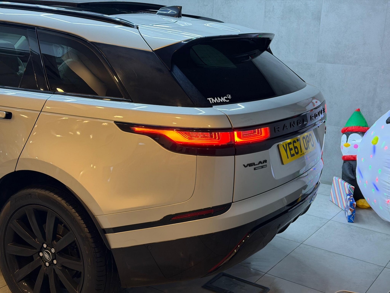 Used Land Rover Range Rover Velar 2017 for sale - 76992985: Photo 65