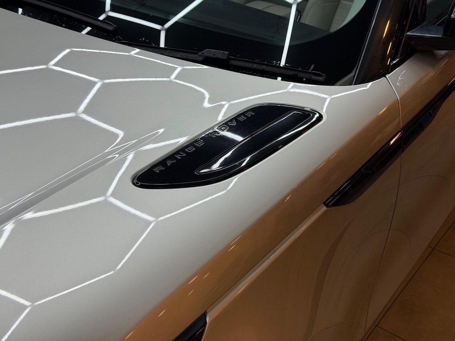 Used Land Rover Range Rover Velar 2017 for sale - 76992985: Photo 67