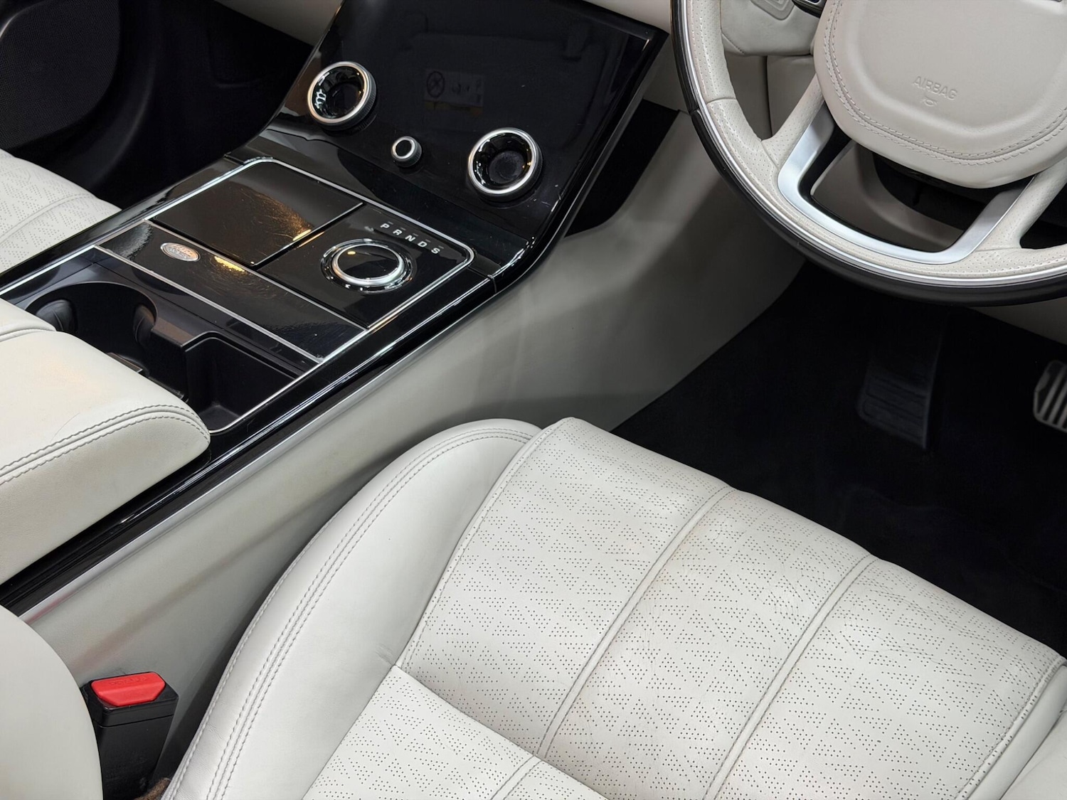 Used Land Rover Range Rover Velar 2017 for sale - 76992985: Photo 7