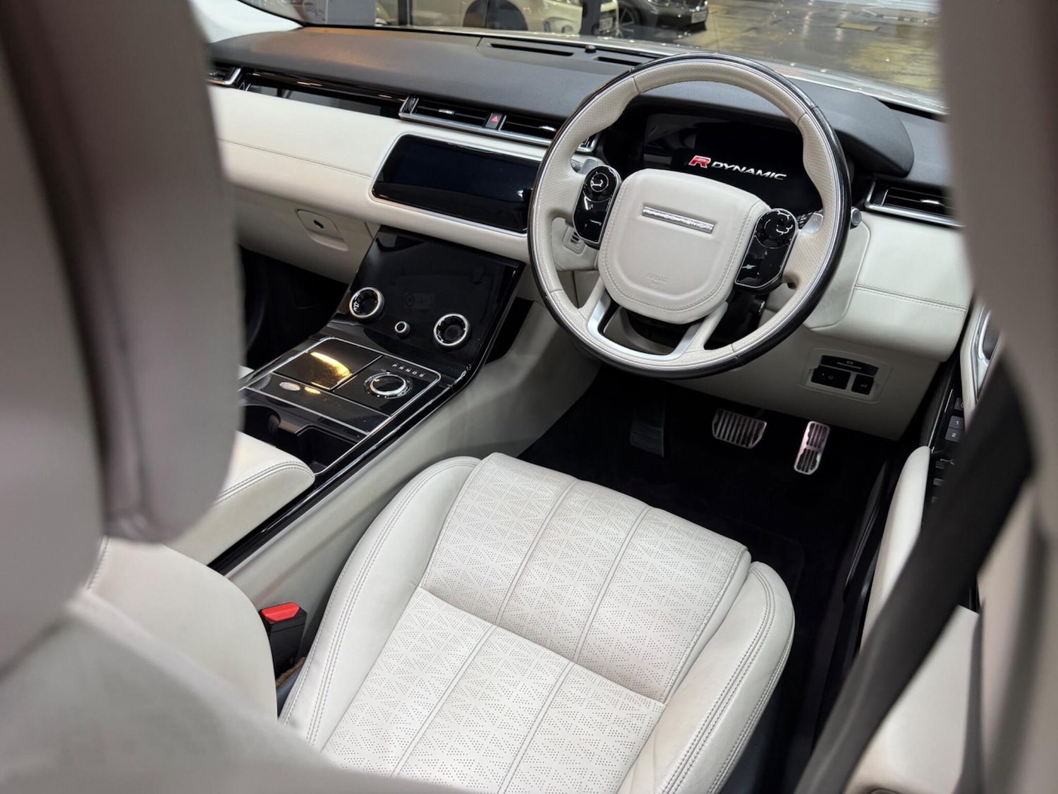 Used Land Rover Range Rover Velar 2017 for sale - 76992985: Photo 8