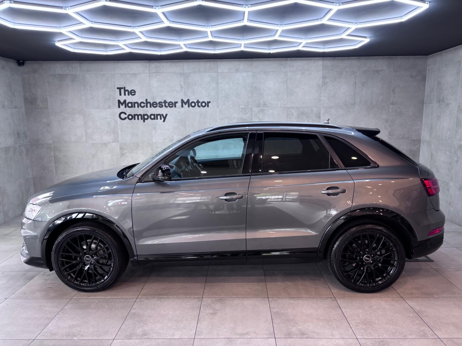 Used Audi Q3 2018 for sale - 76227413: Photo 2