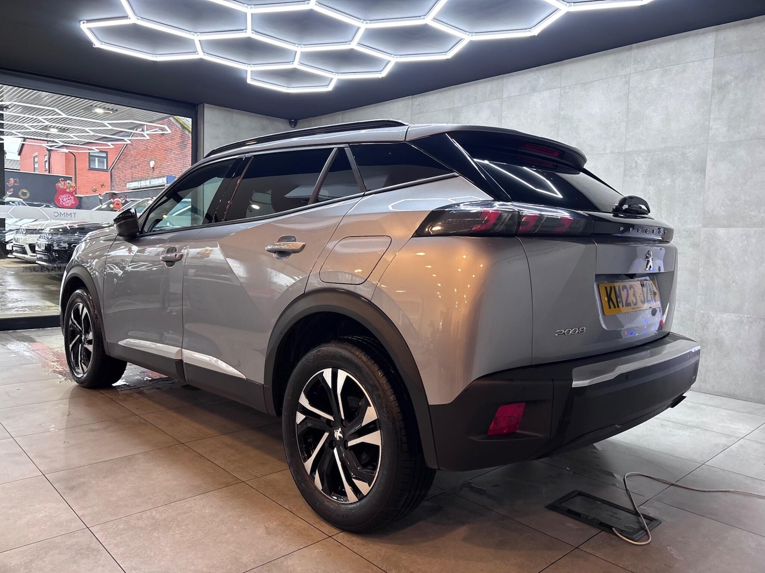 Used Peugeot 2008 2023 for sale - 76899547: Photo 12