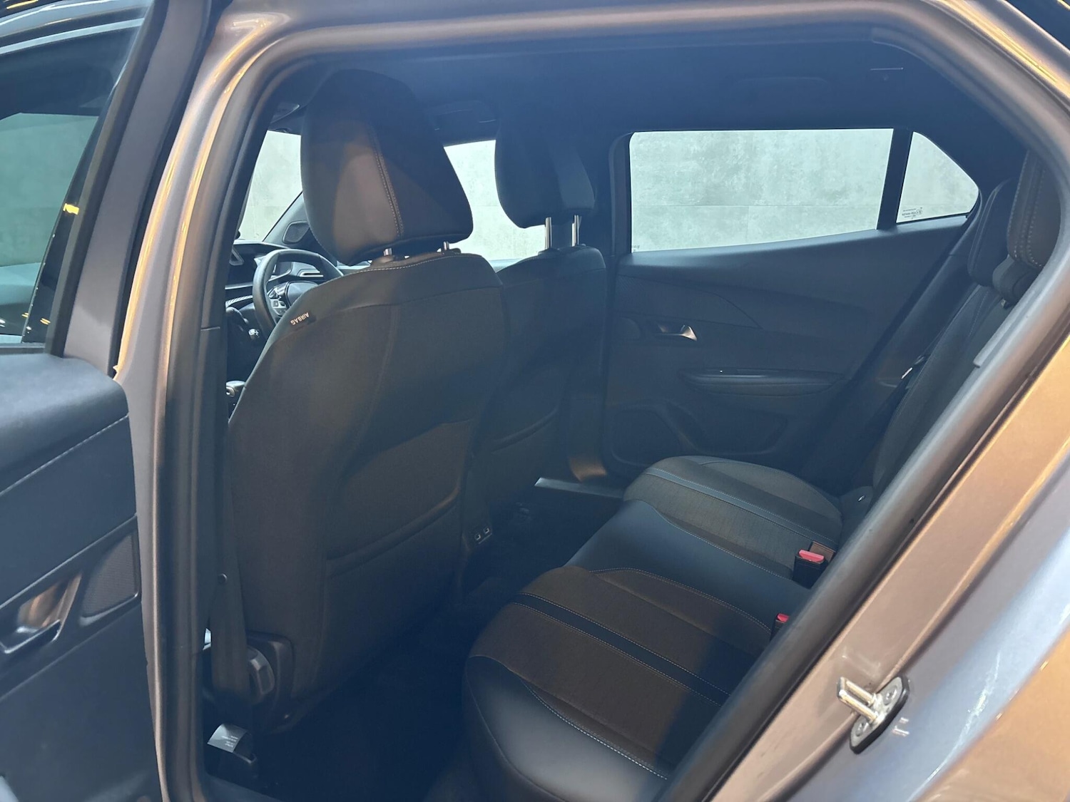 Used Peugeot 2008 2023 for sale - 76899547: Photo 28