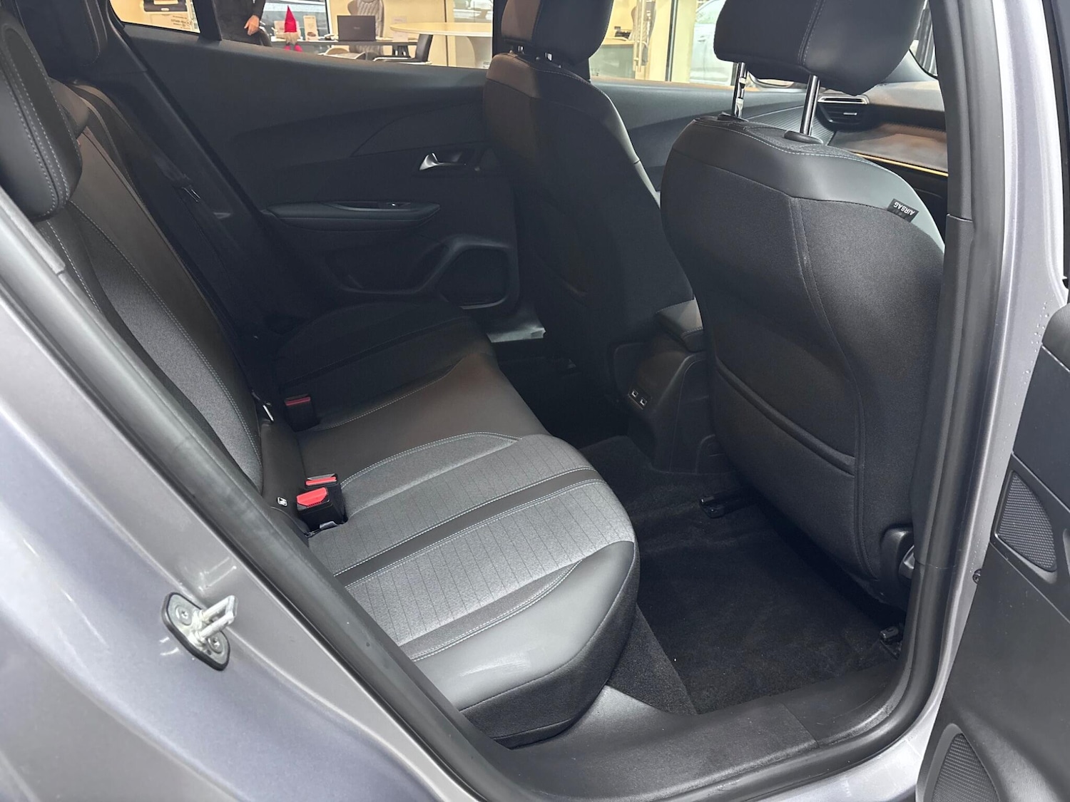 Used Peugeot 2008 2023 for sale - 76899547: Photo 29