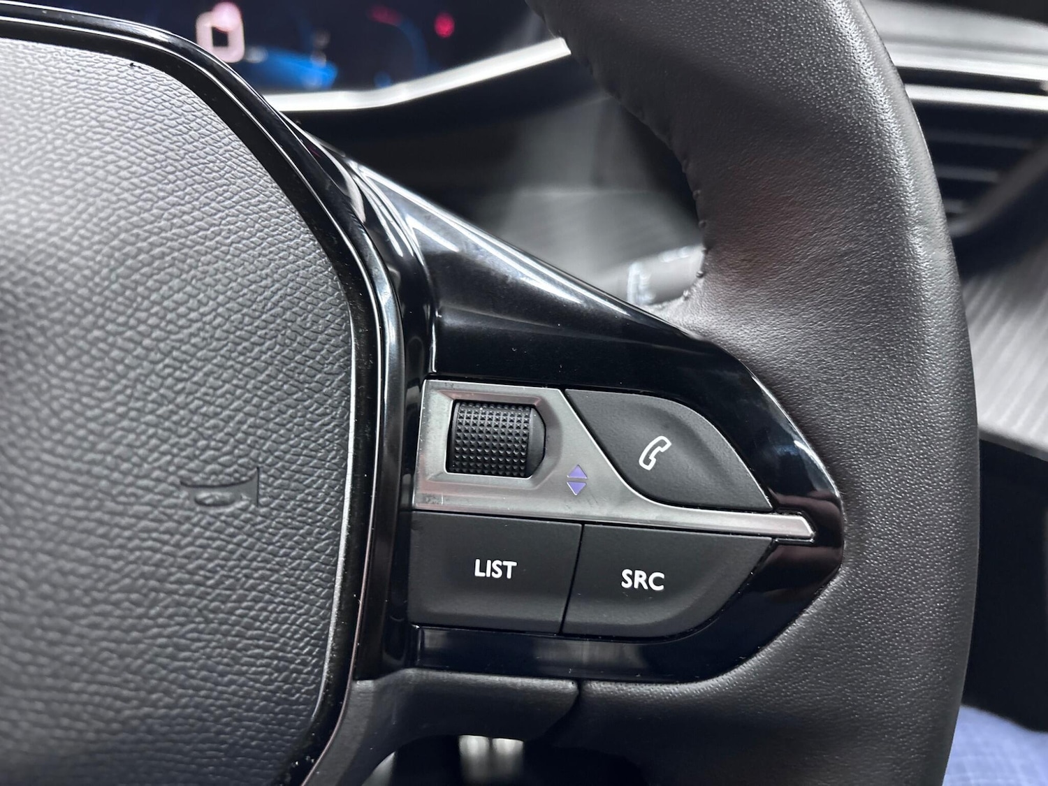 Used Peugeot 2008 2023 for sale - 76899547: Photo 34