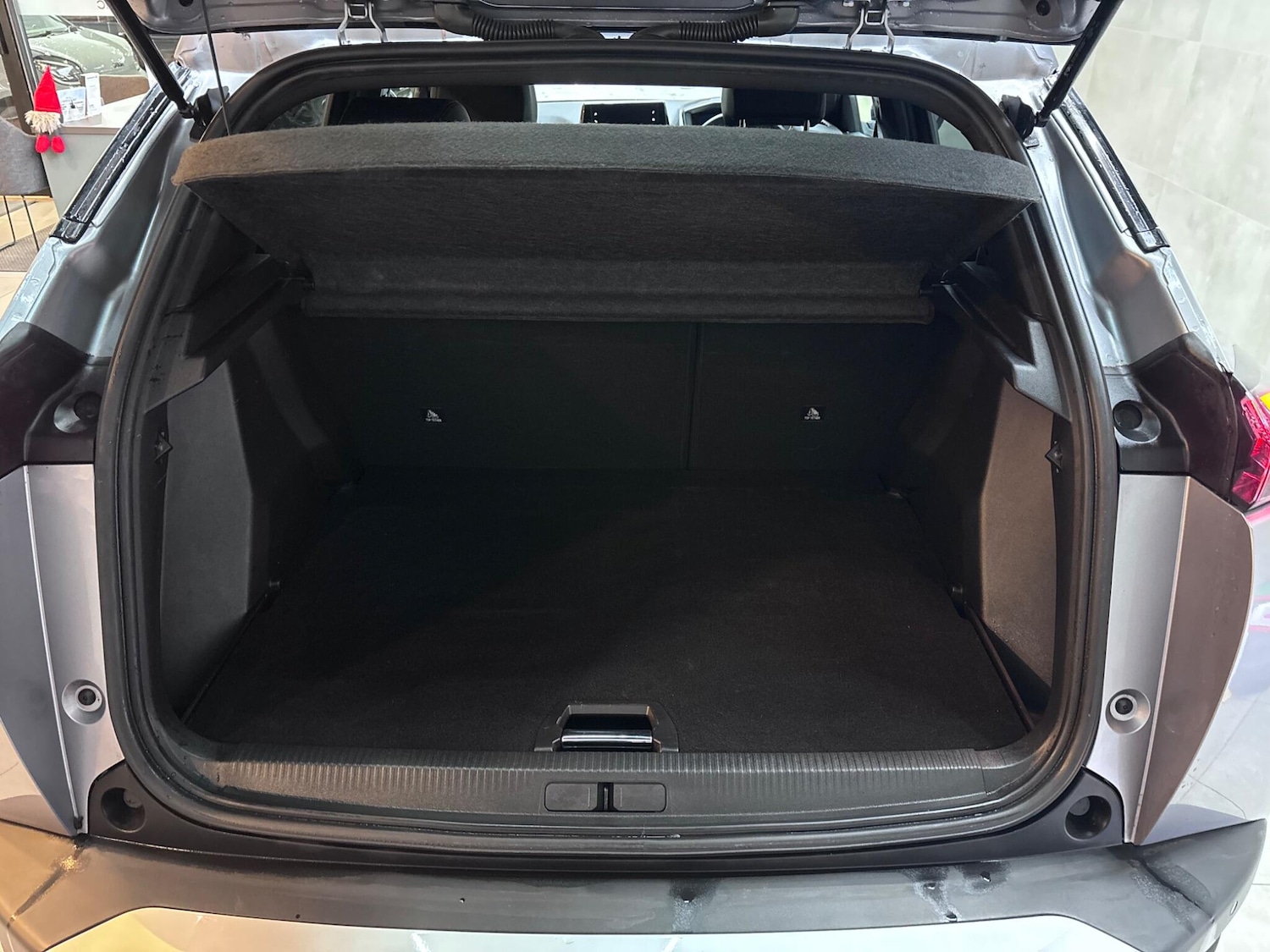 Used Peugeot 2008 2023 for sale - 76899547: Photo 50