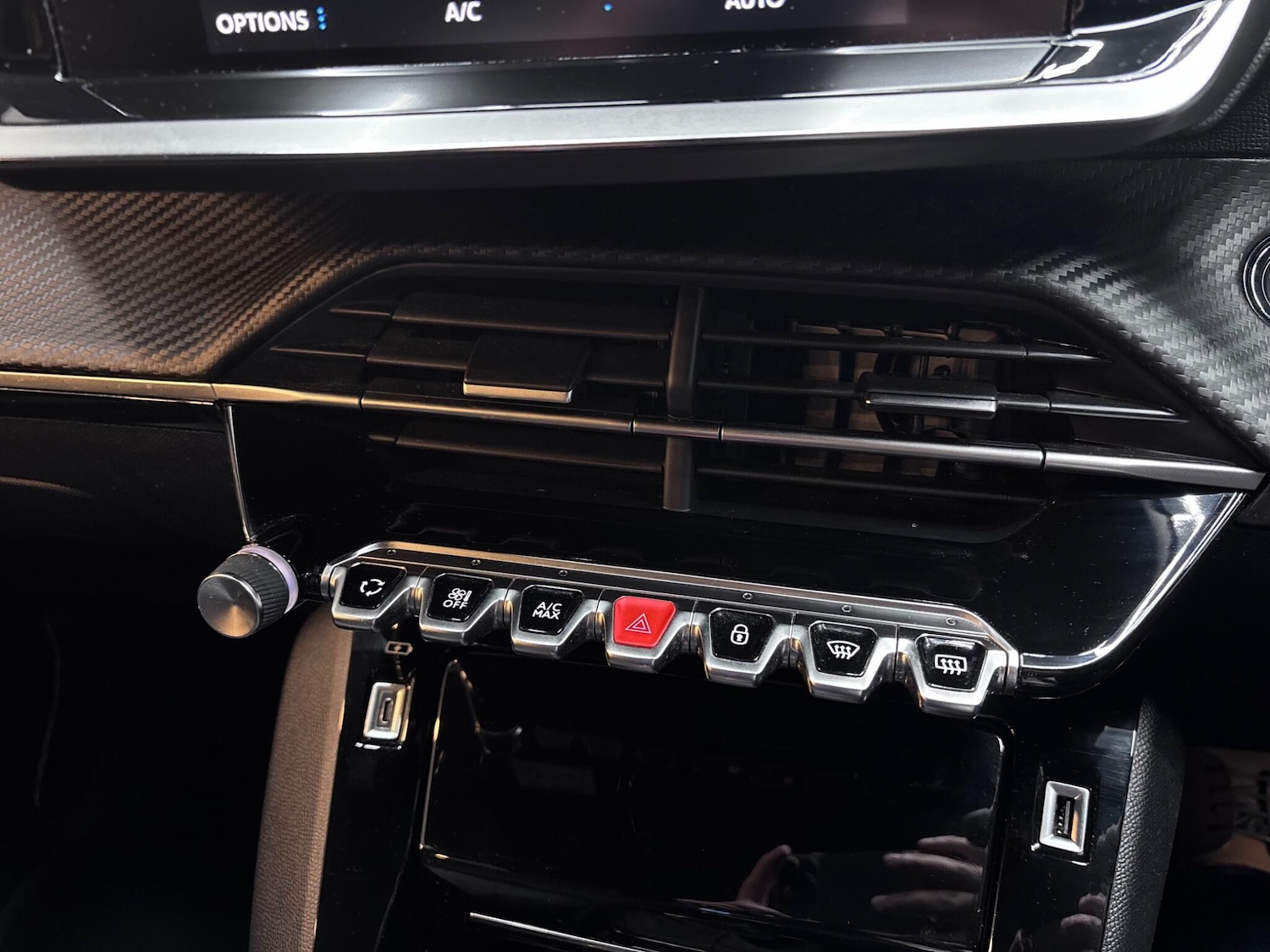 Used Peugeot 2008 2023 for sale - 76899547: Photo 70