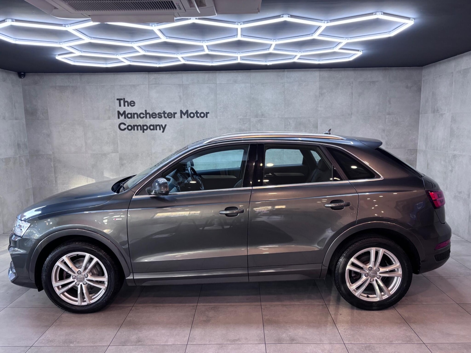 Used Audi Q3 2018 for sale - 76440654: Photo 12