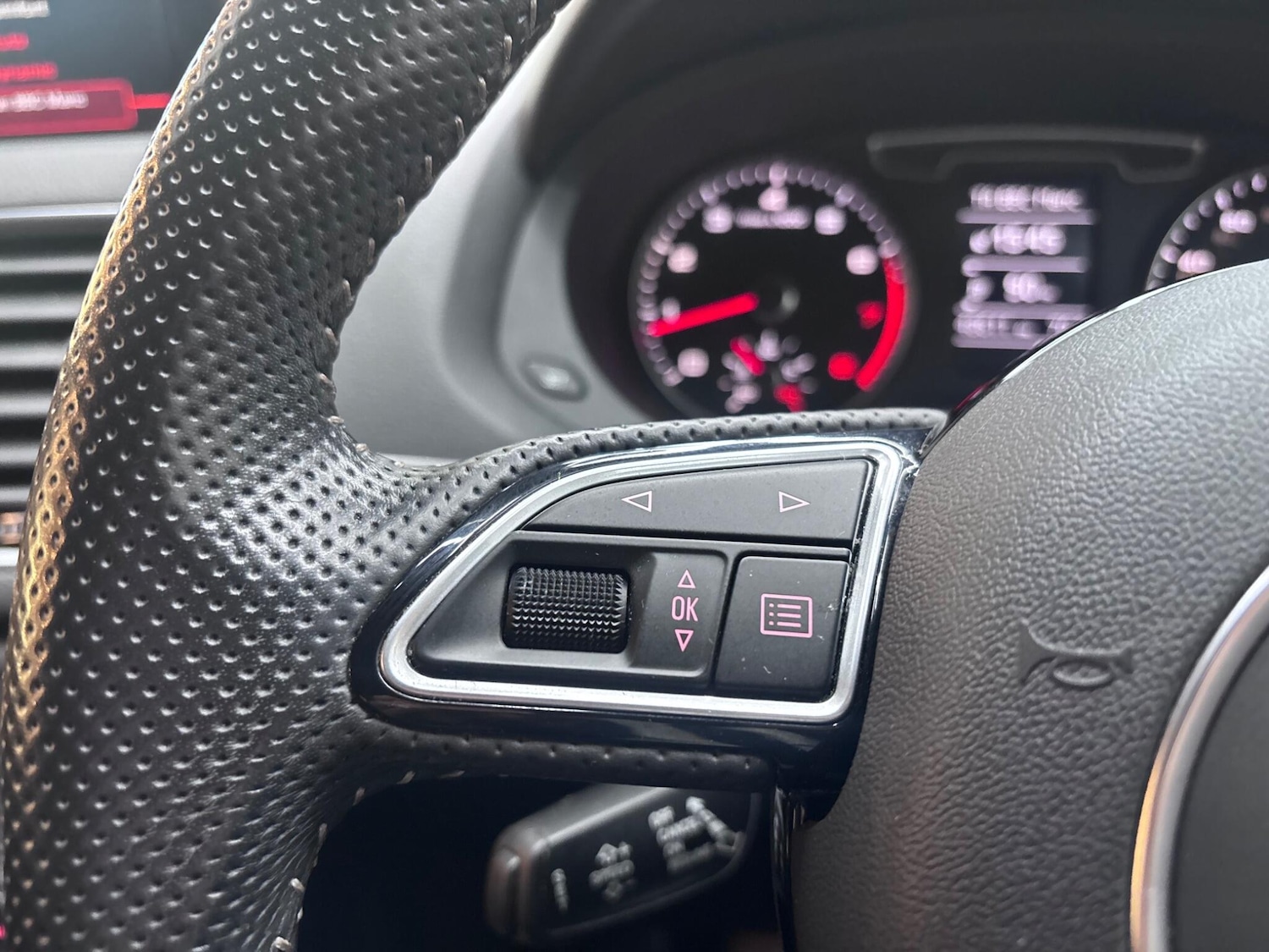 Used Audi Q3 2018 for sale - 76440654: Photo 42