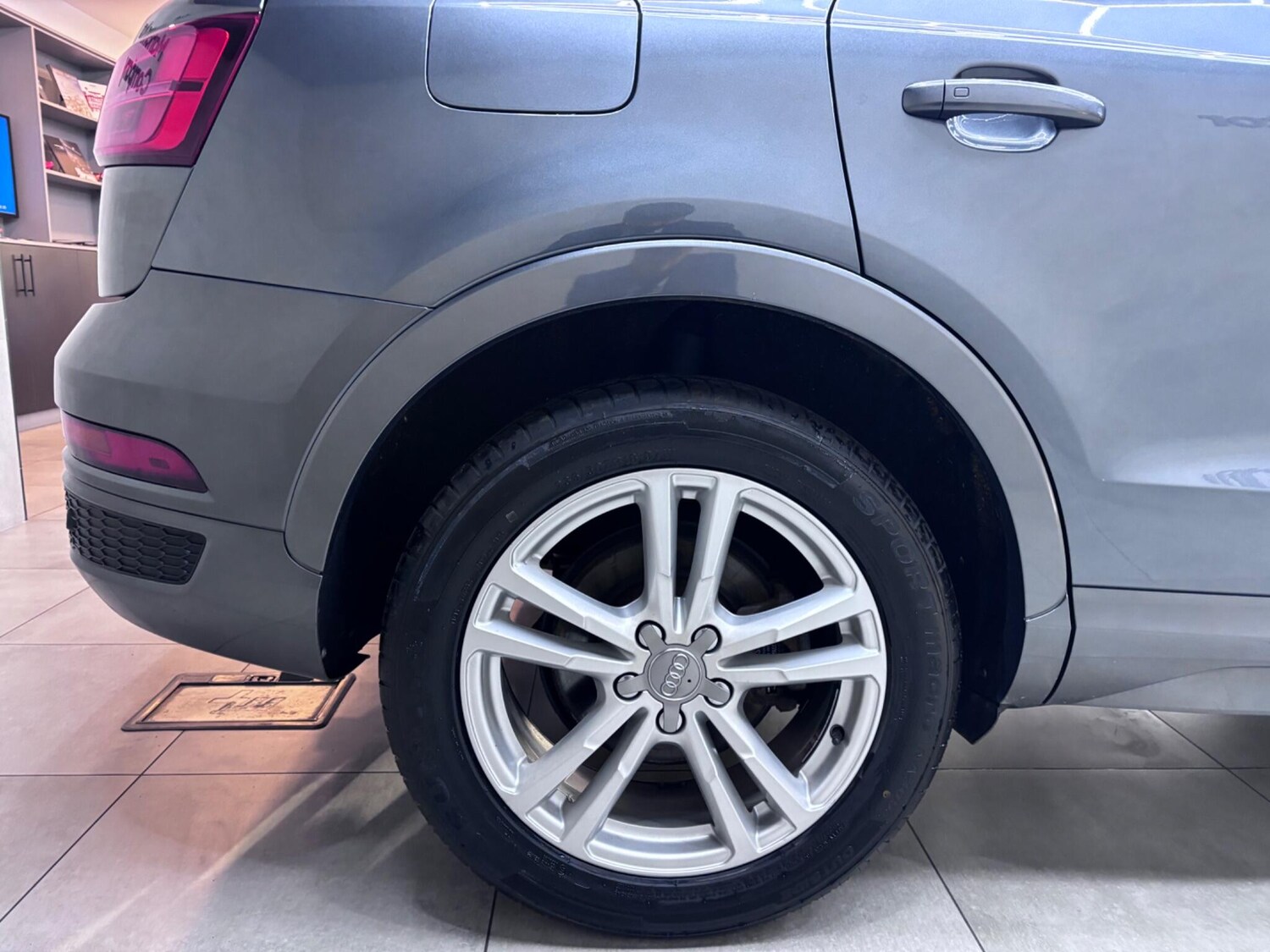 Used Audi Q3 2018 for sale - 76440654: Photo 49