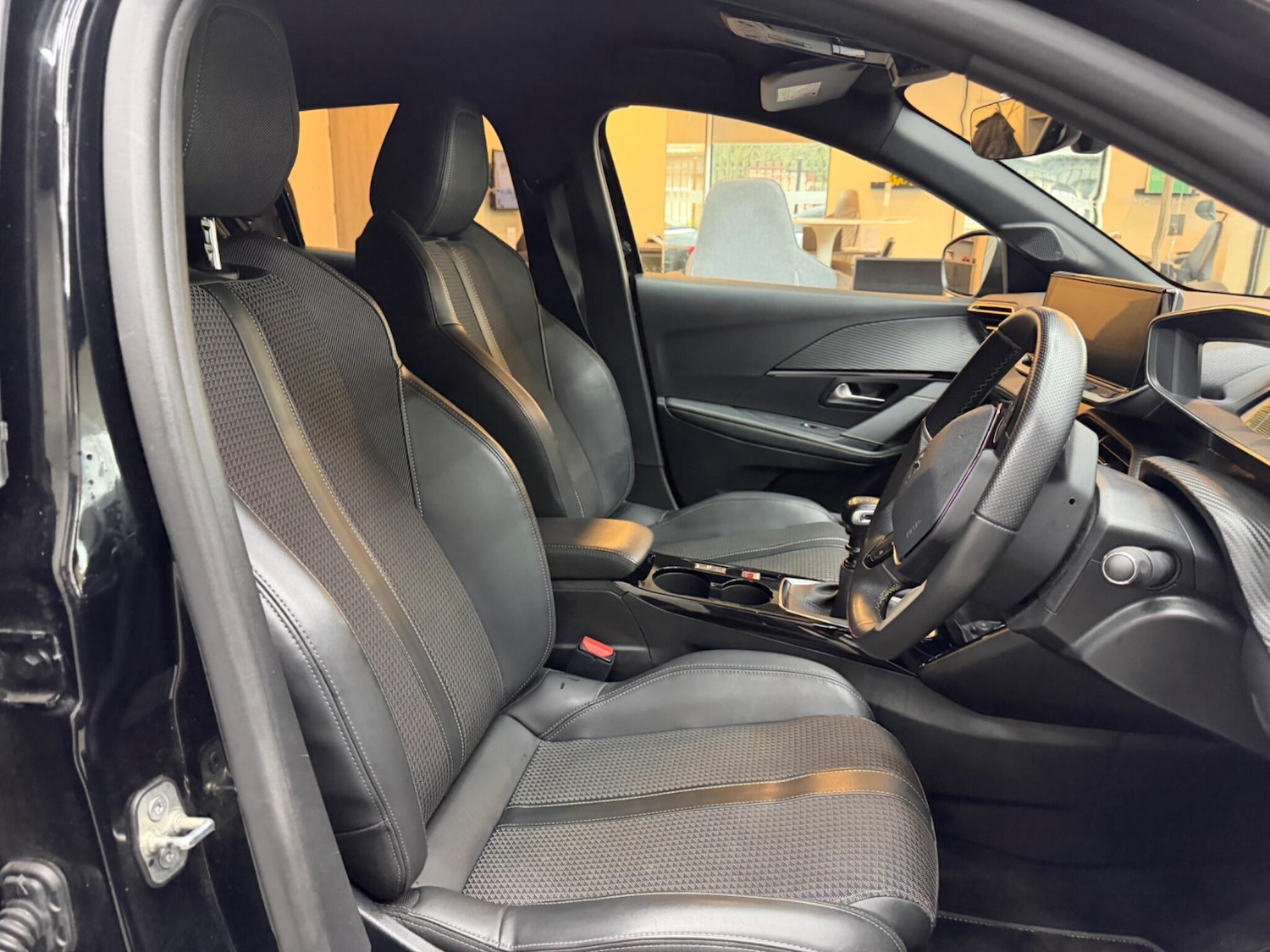 Used Peugeot 208 for sale - 77683994: Photo 20